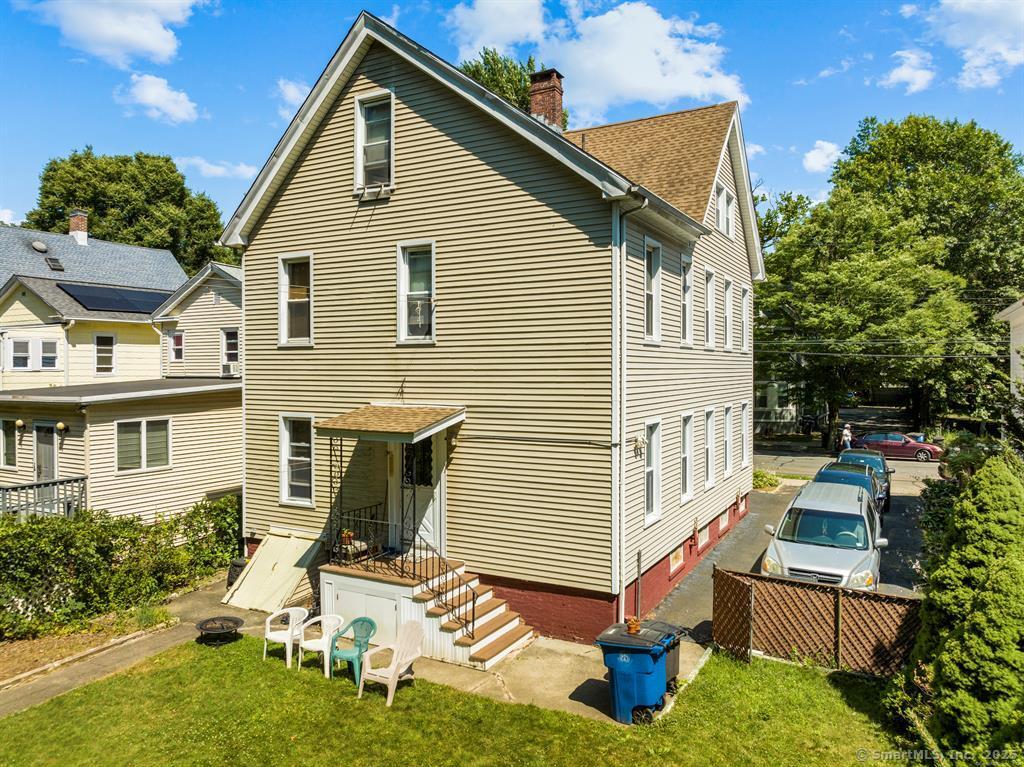 182 Nicoll Street 1