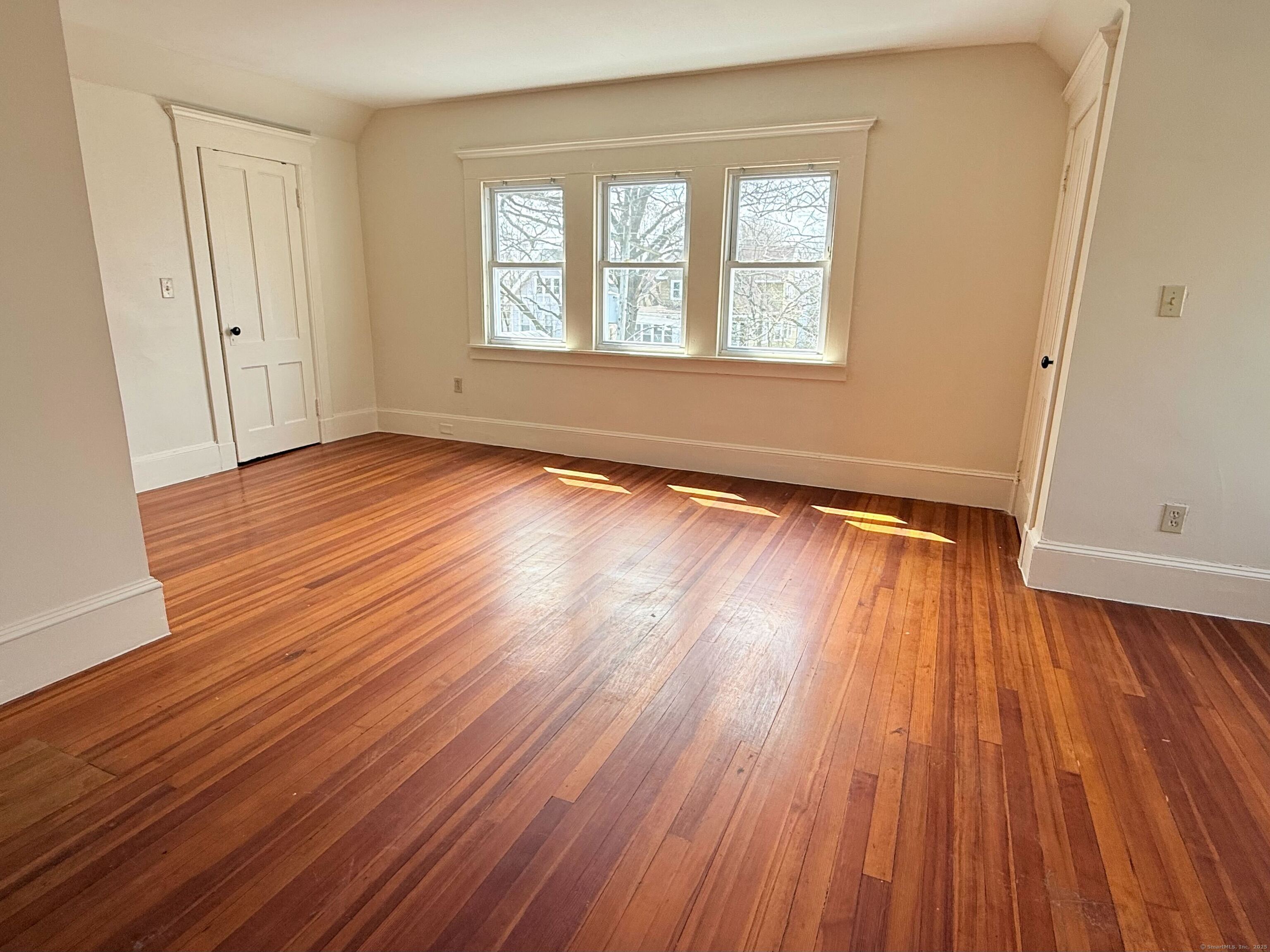 185 Howard Avenue 3