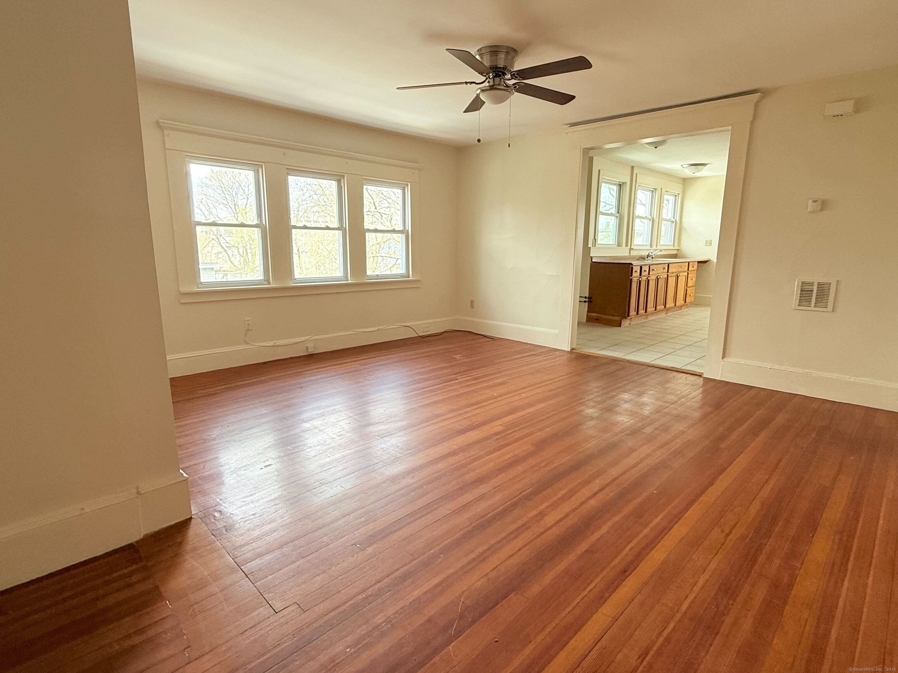 185 Howard Avenue 3