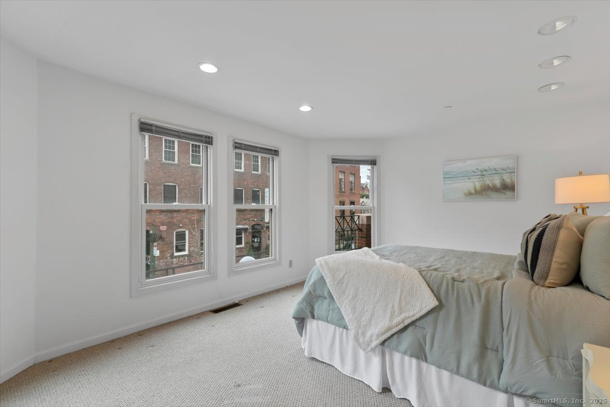 95 Audubon Street 305