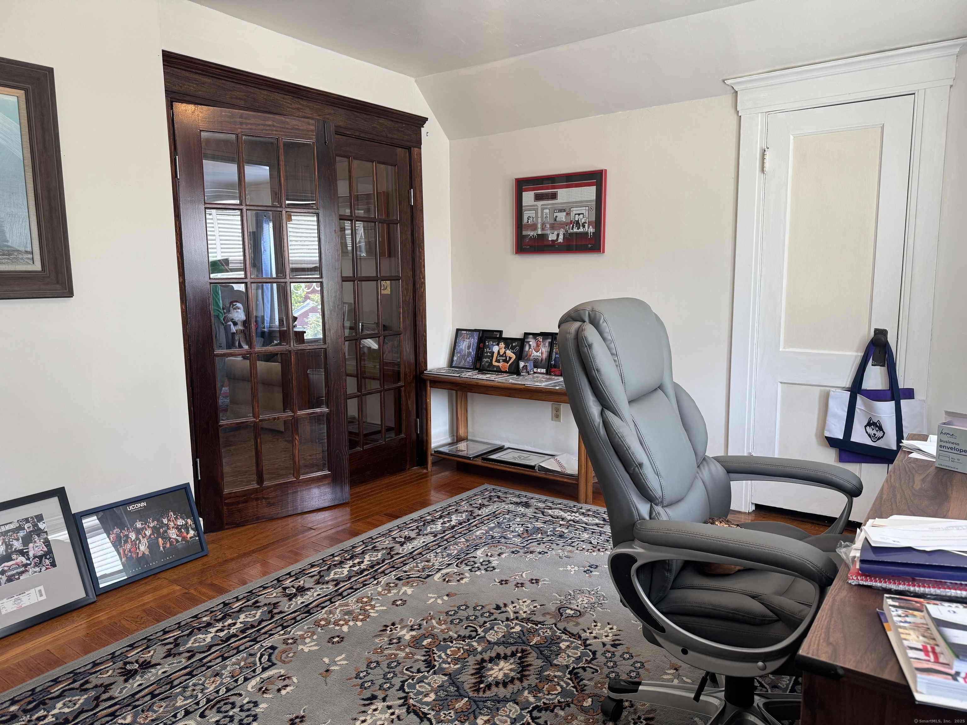 40 Hubinger Street 2