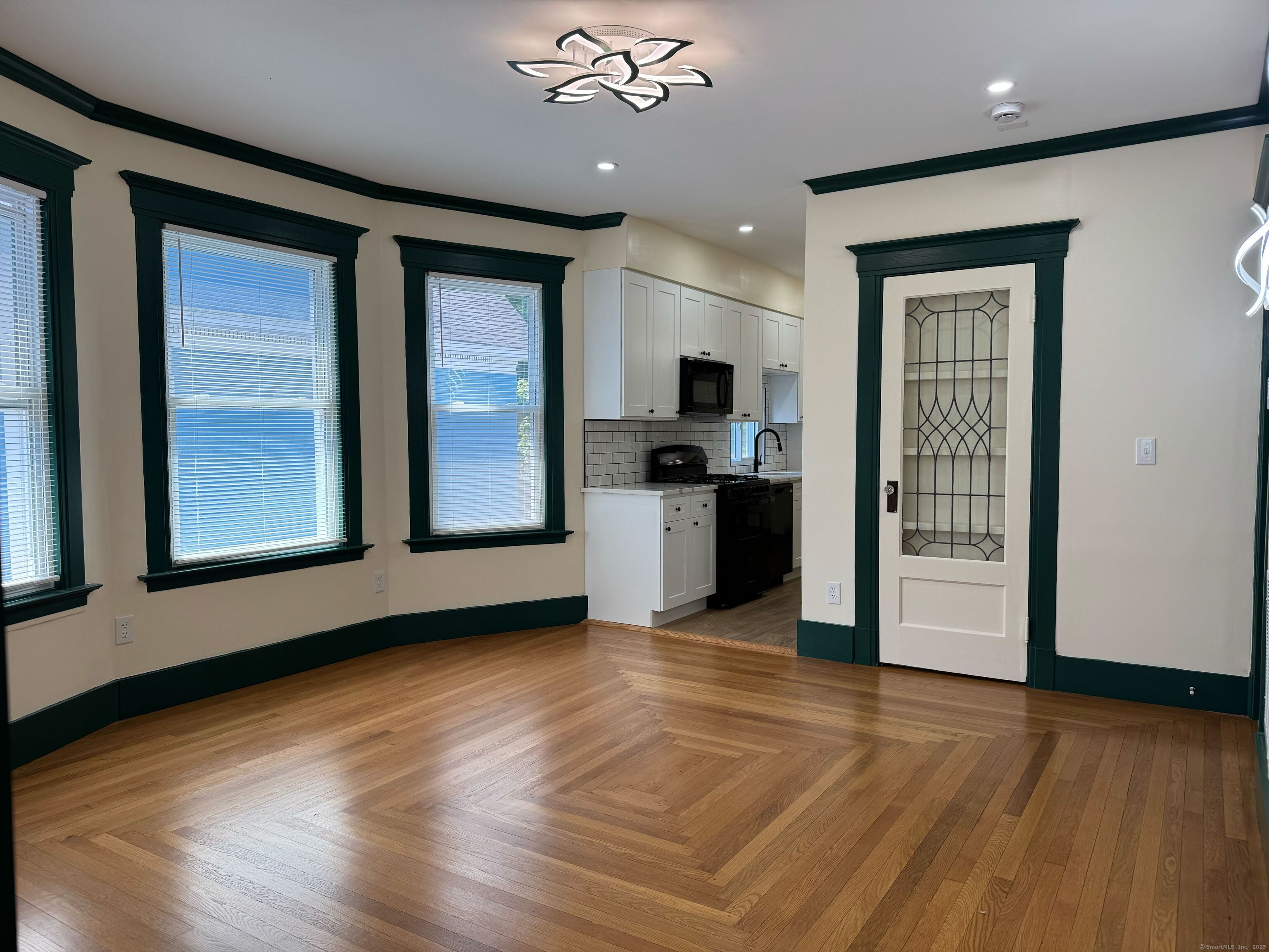 130 Hubinger Street 1