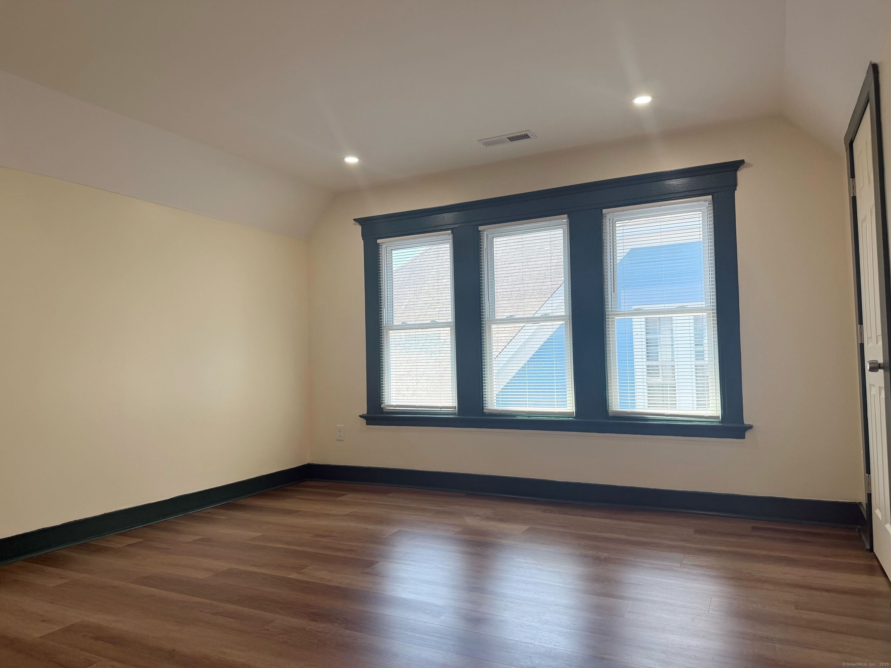 130 Hubinger Street 3