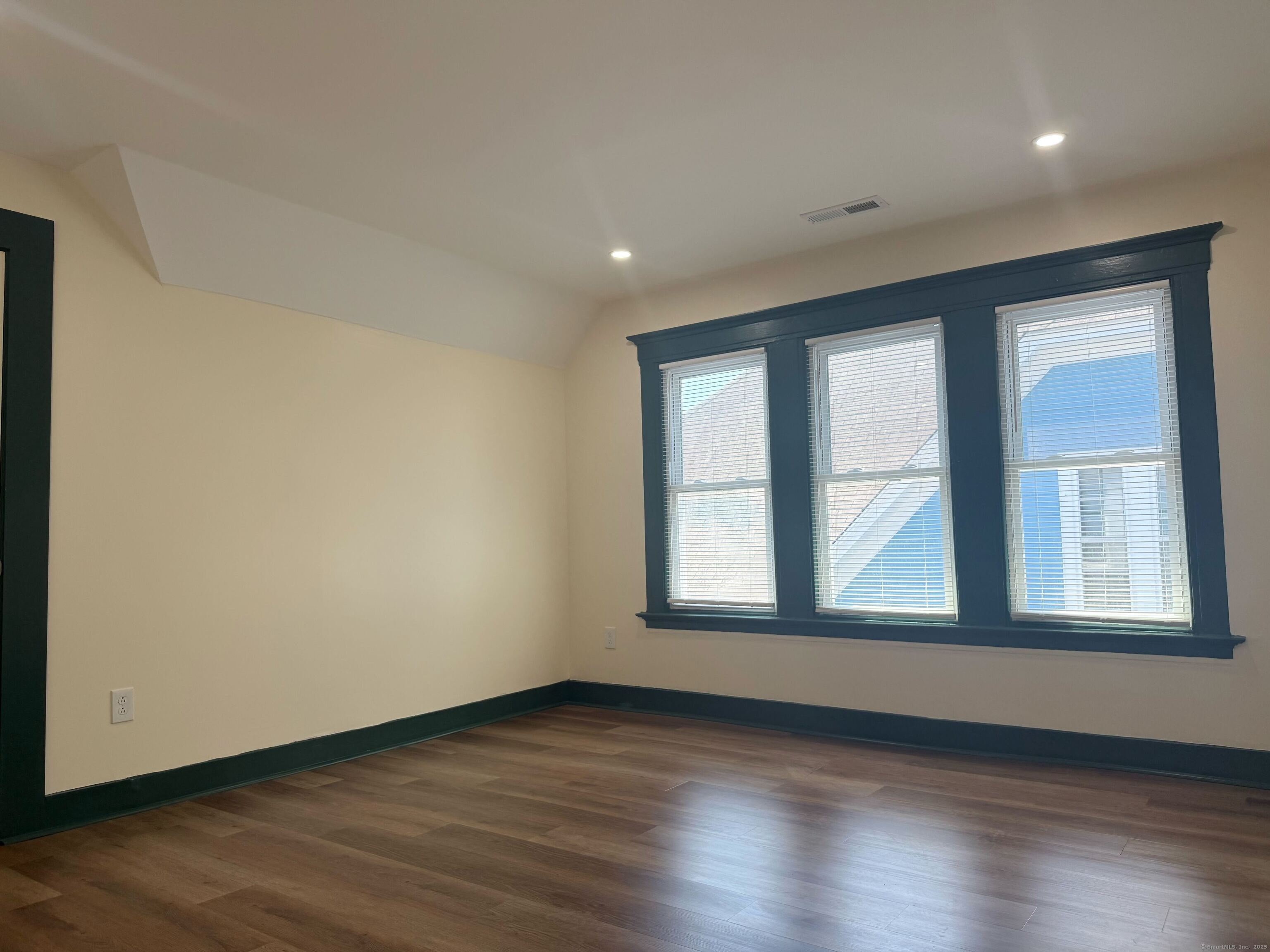 130 Hubinger Street 3