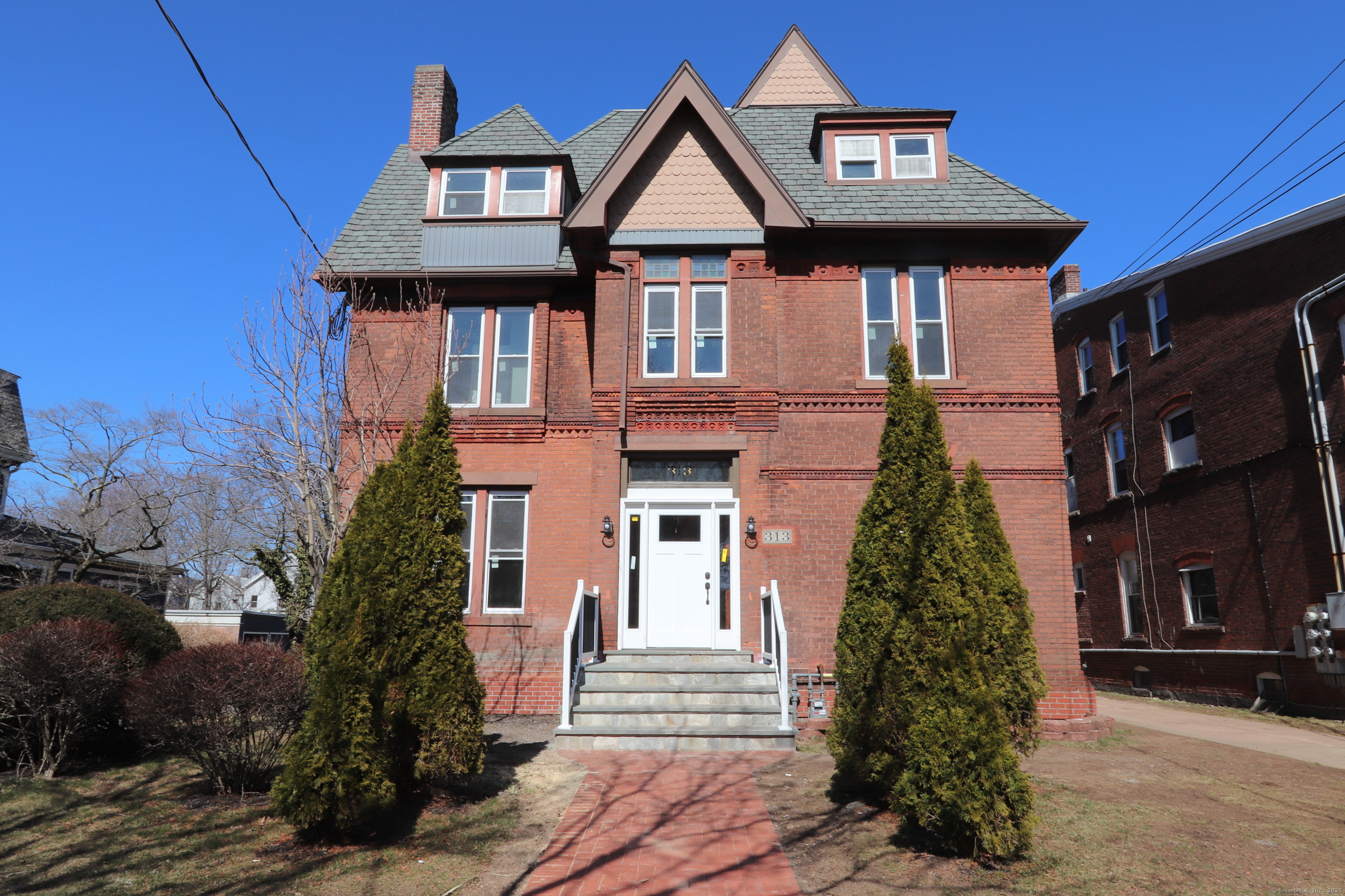 313 Humphrey Street 3