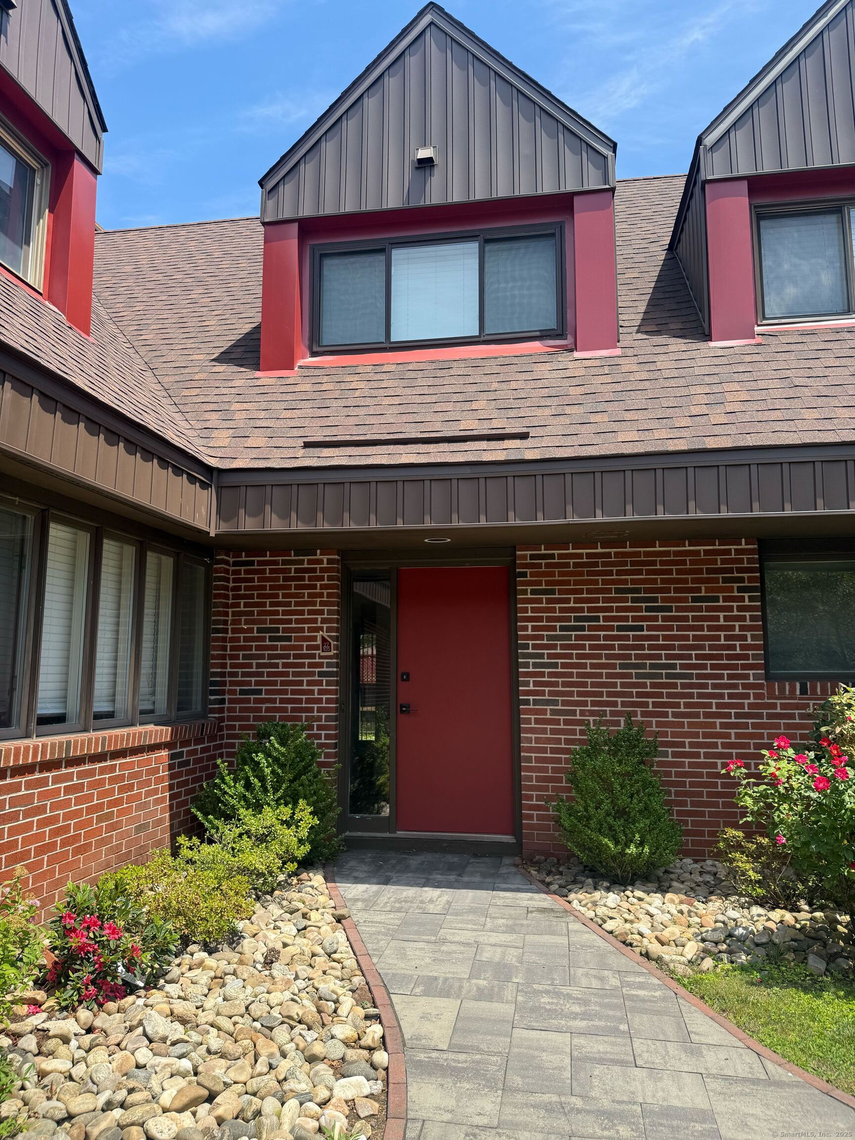 105 Montoya Drive 105