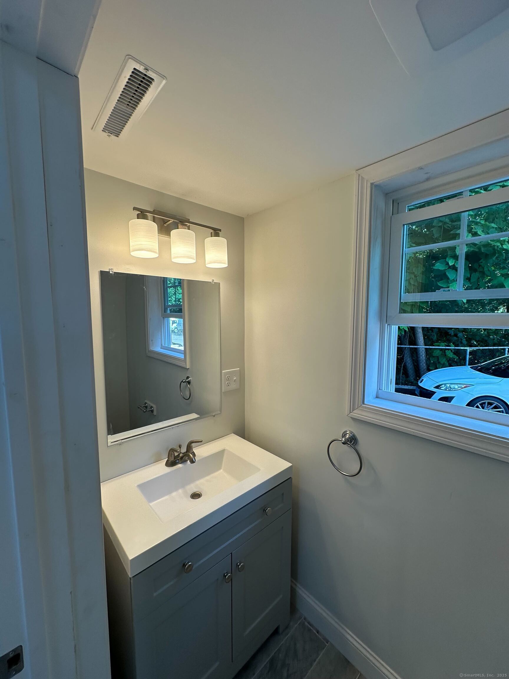 1083 Whalley Avenue C