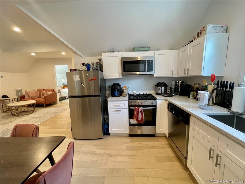 84 Lawrence Street 3