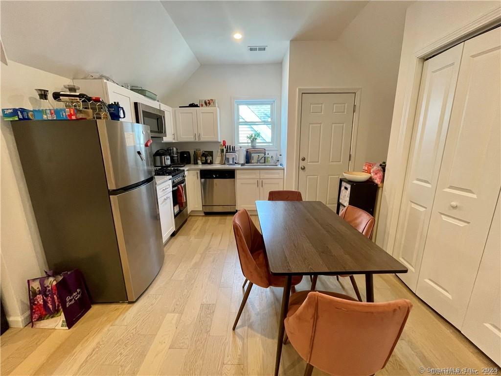 84 Lawrence Street 3