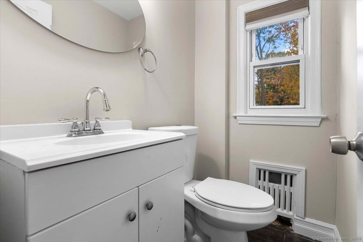 255 Atkins St Extension