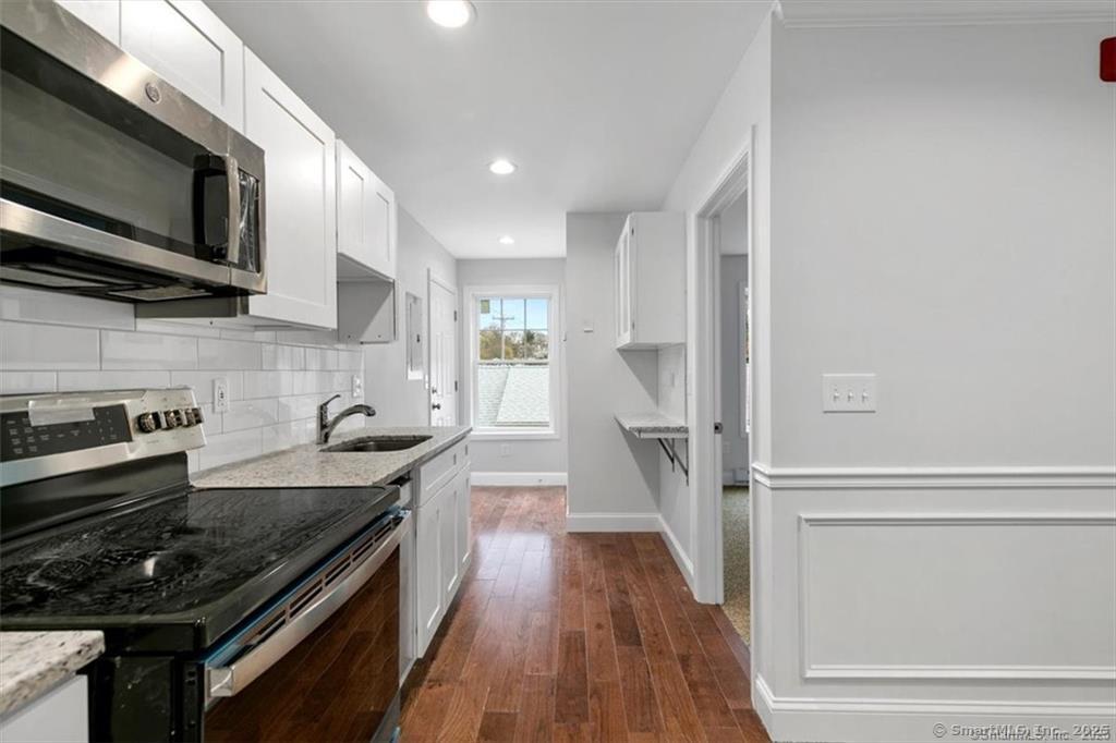 1091 Whalley Avenue A