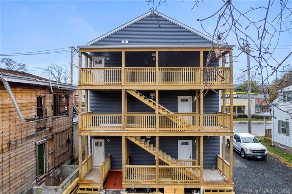 1091 Whalley Avenue A