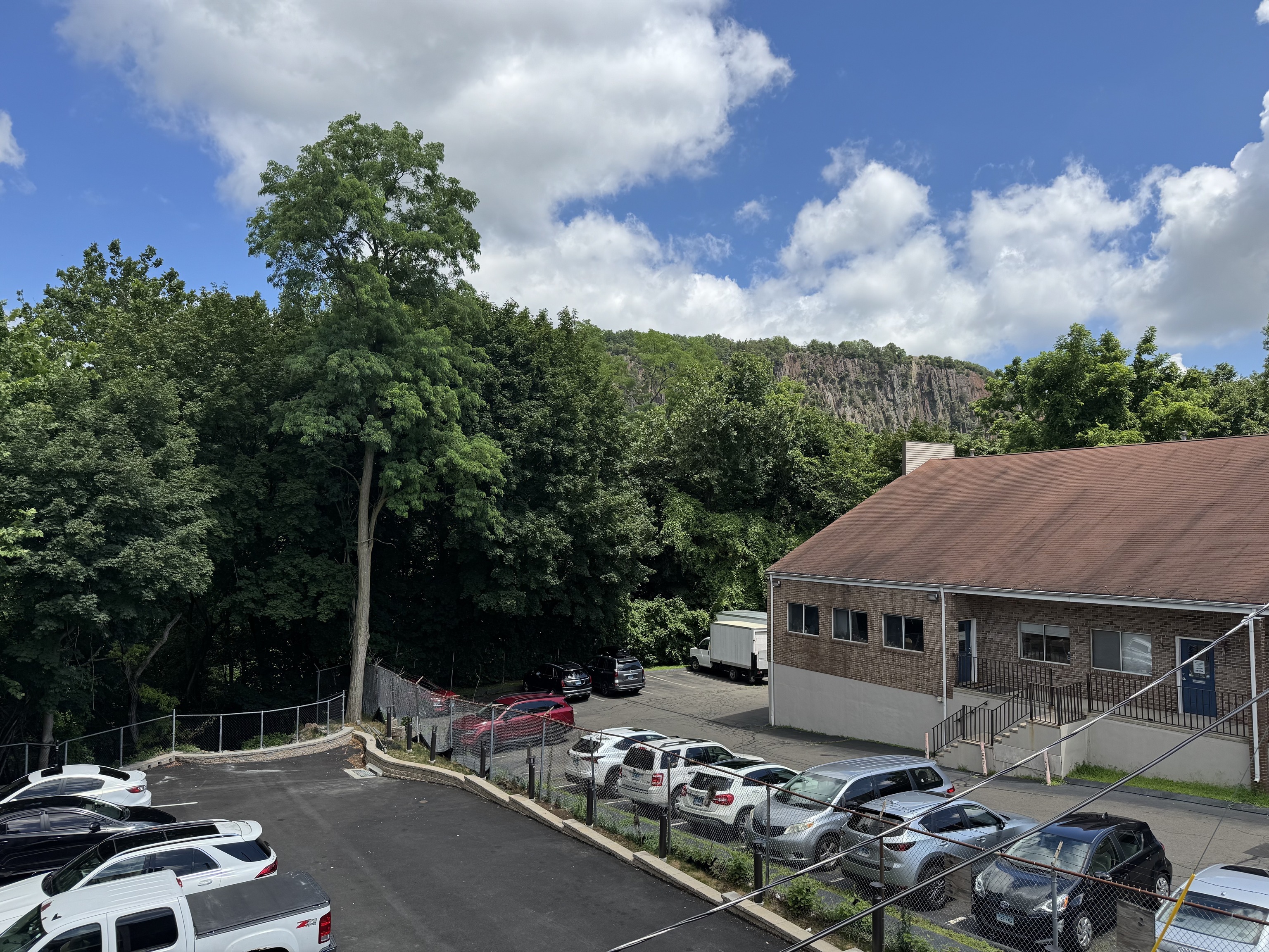 1085 Whalley Avenue 5