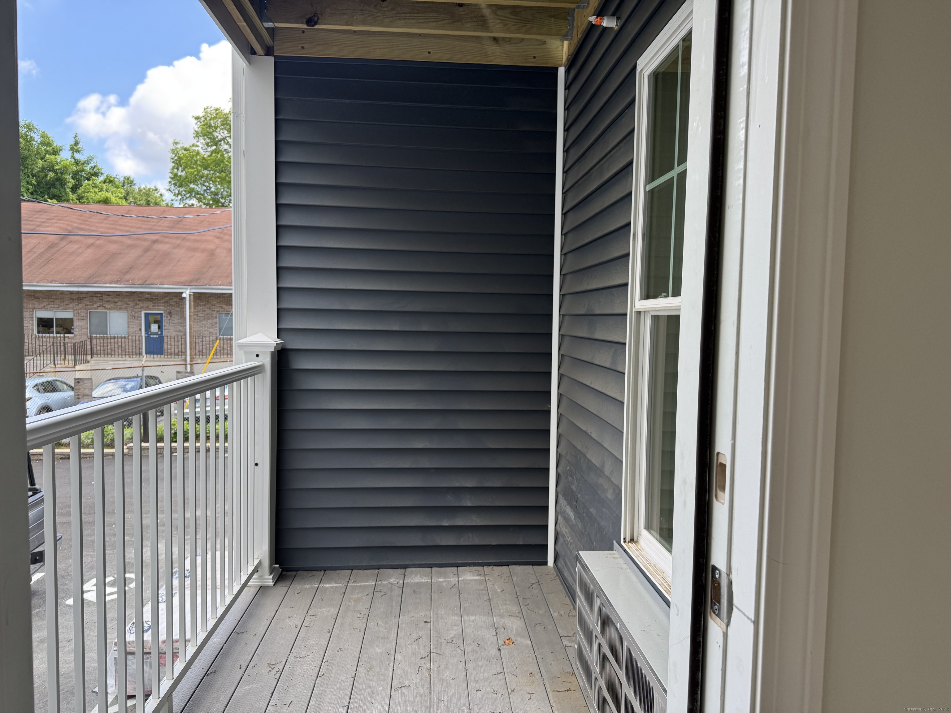 1085 Whalley Avenue 6