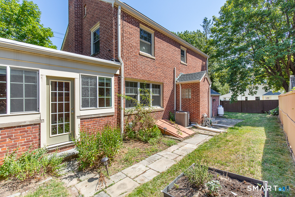 134 Dyer Street
