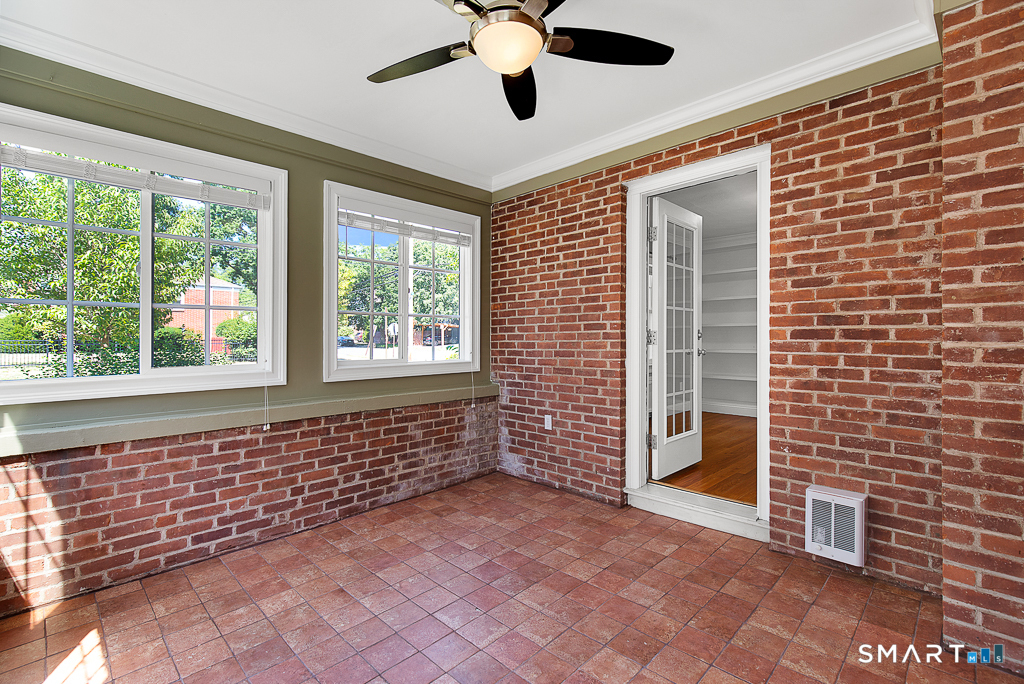 134 Dyer Street
