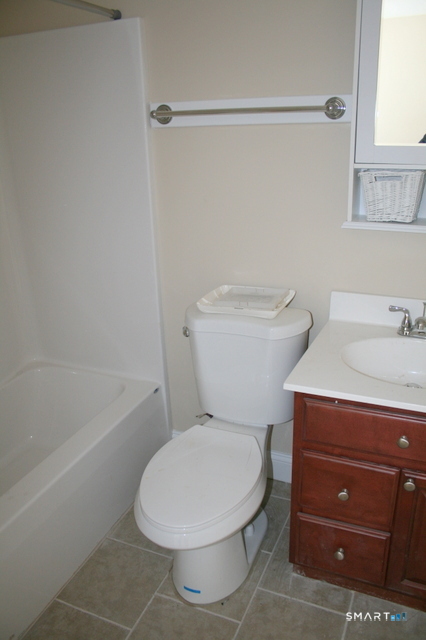 95 East Grand Avenue 9