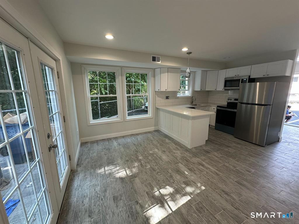 1083 Whalley Avenue A