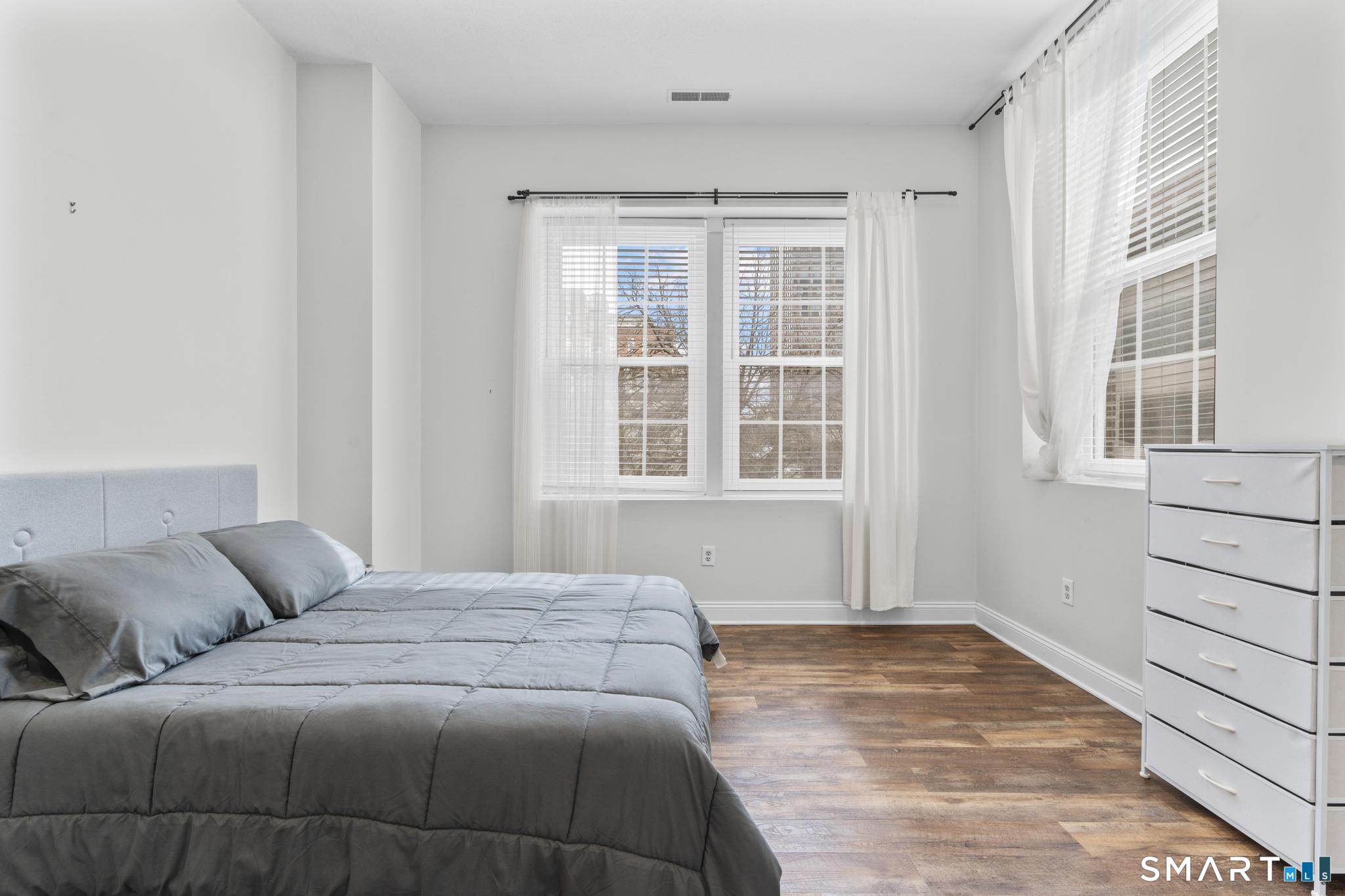 196 Crown Street 209