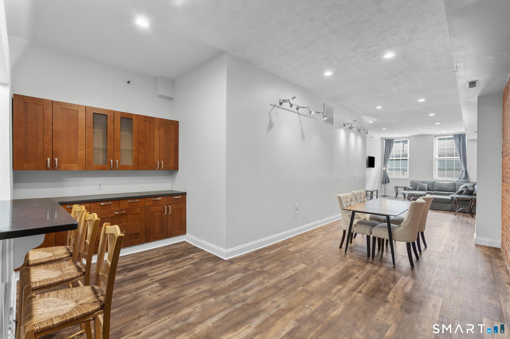 196 Crown Street 209