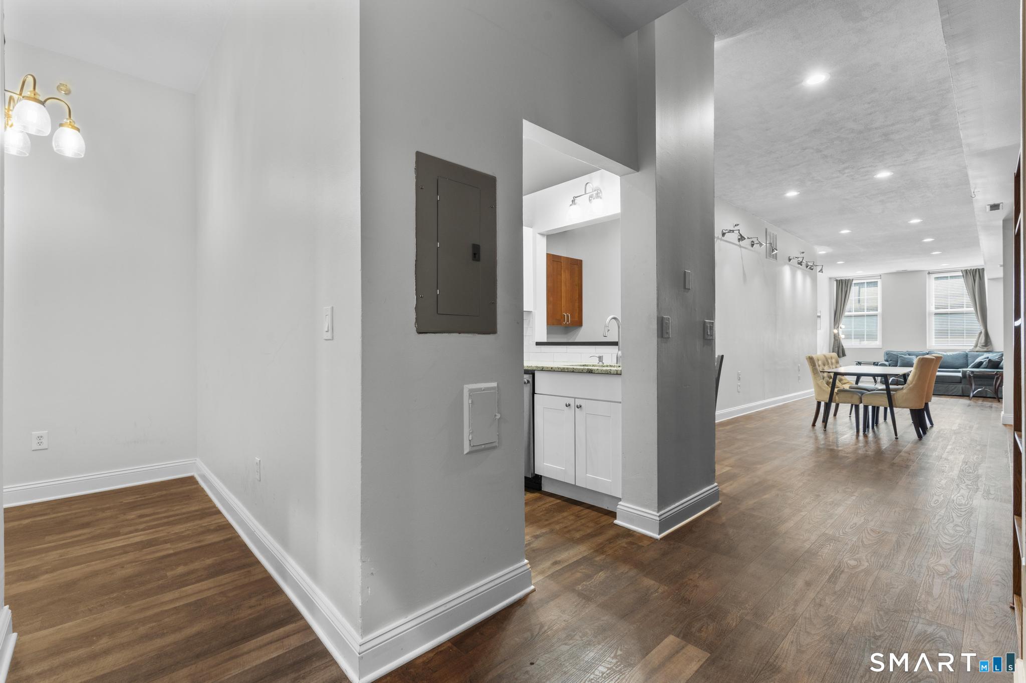 196 Crown Street 209