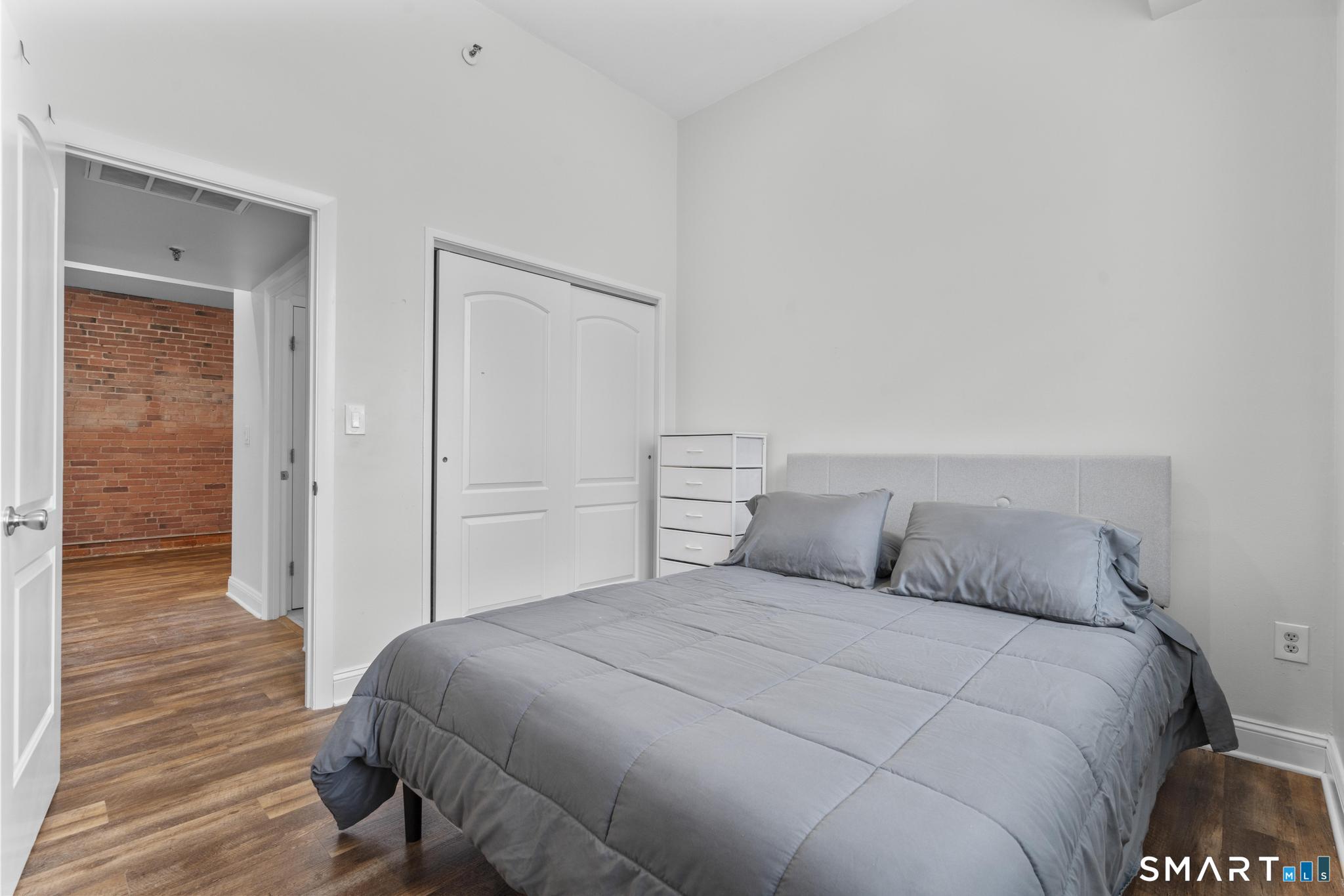 196 Crown Street 209