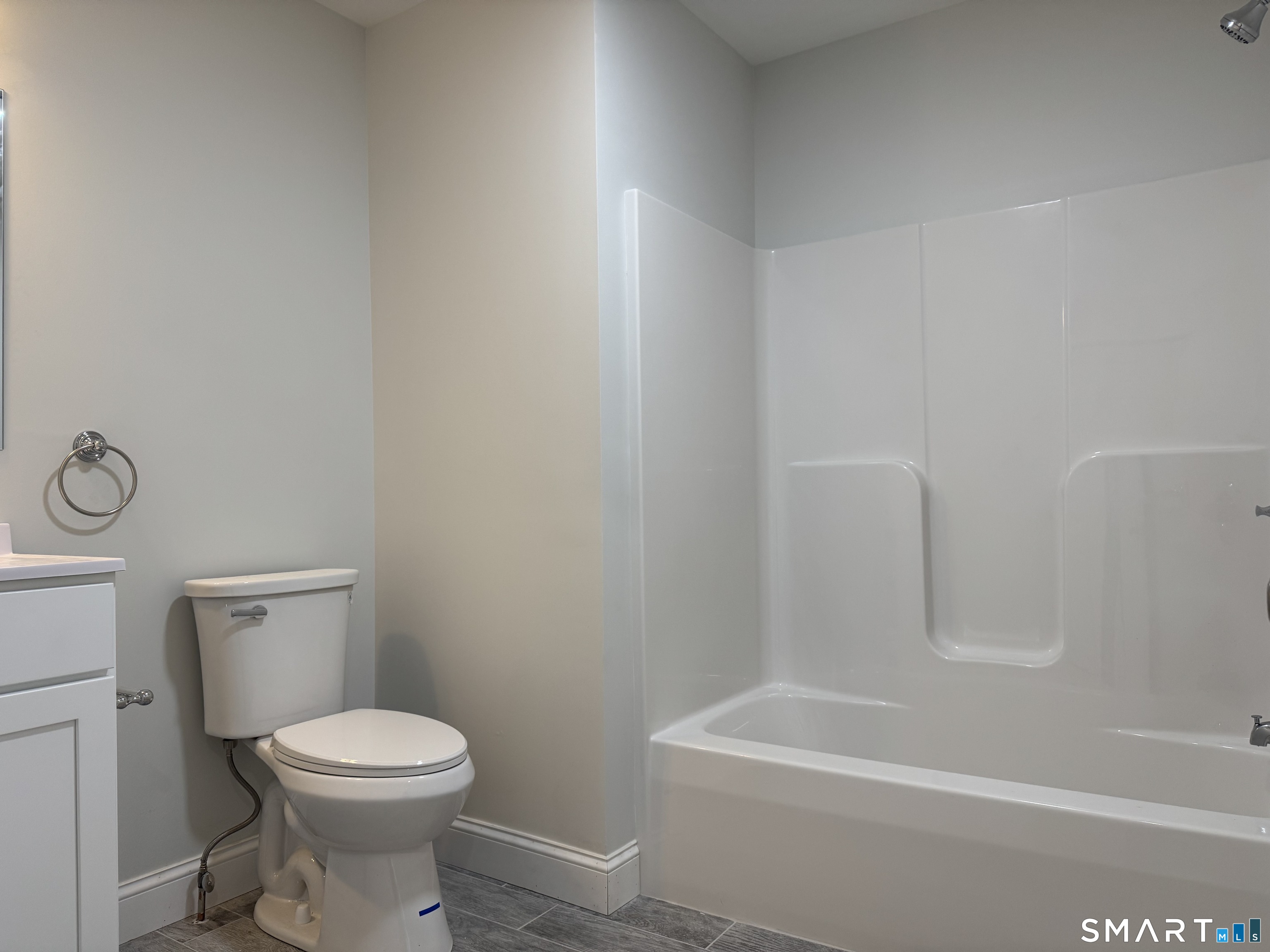 1085-8 Whalley Avenue 8