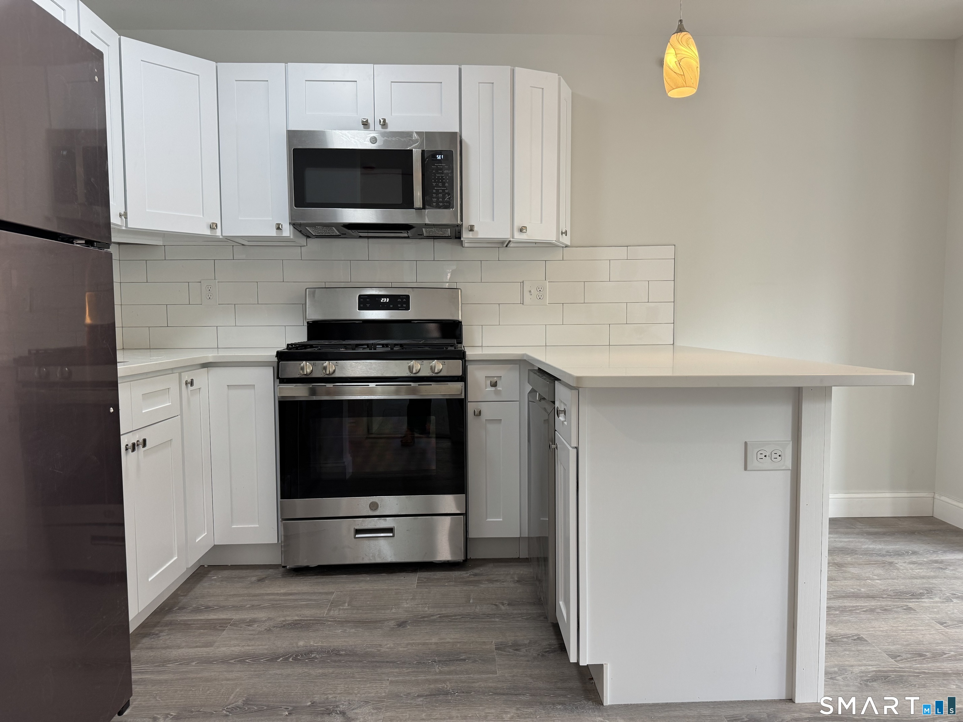1085-8 Whalley Avenue 8