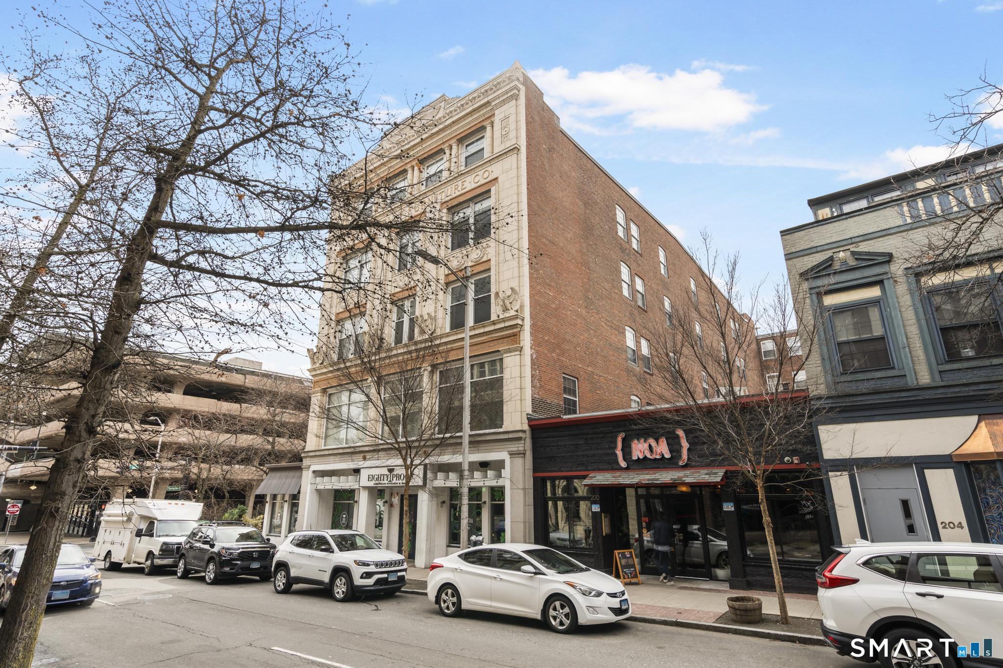 196 Crown Street 409