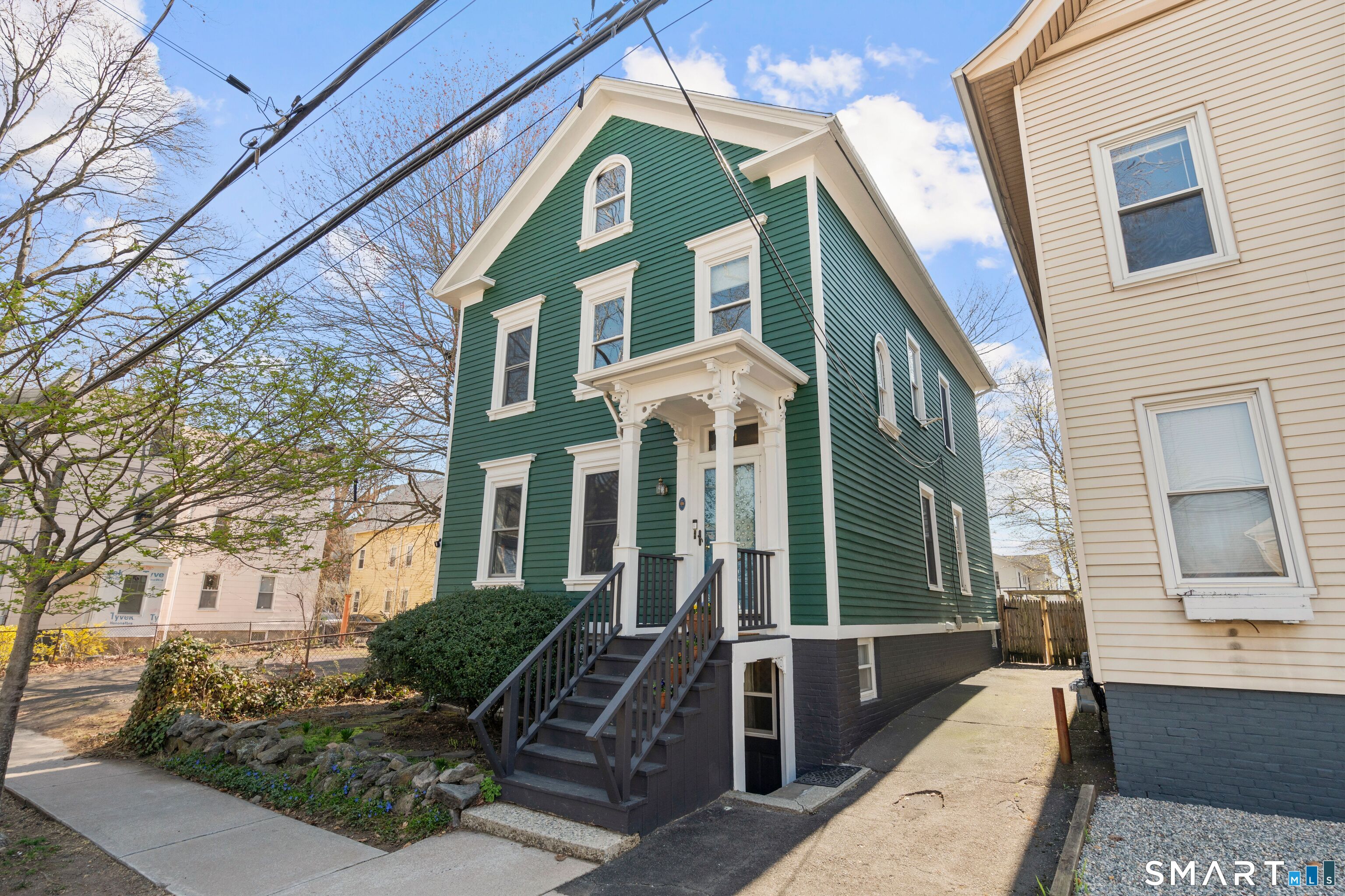 21 Anderson Street
