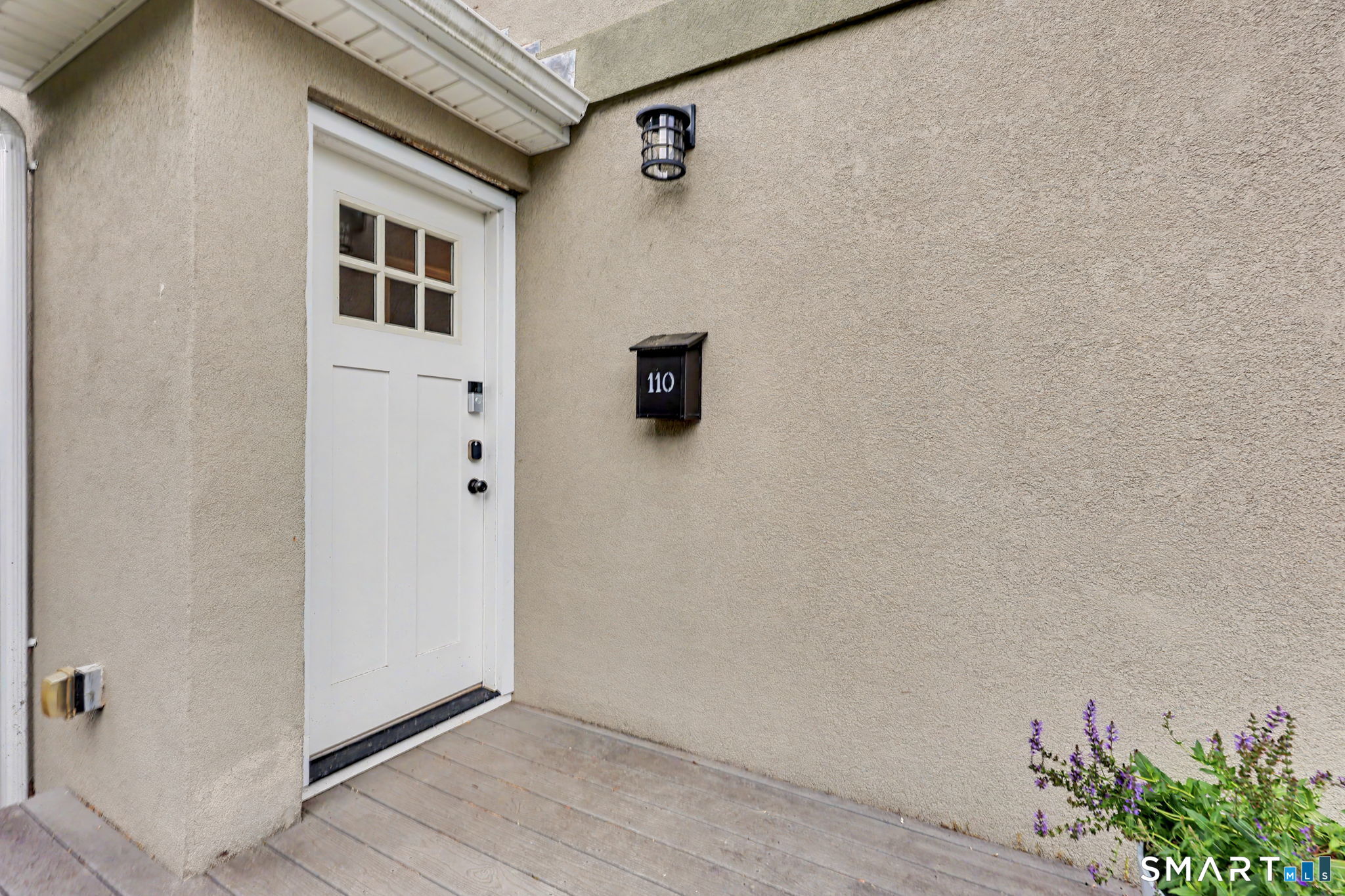 110 Lakeview Terrace