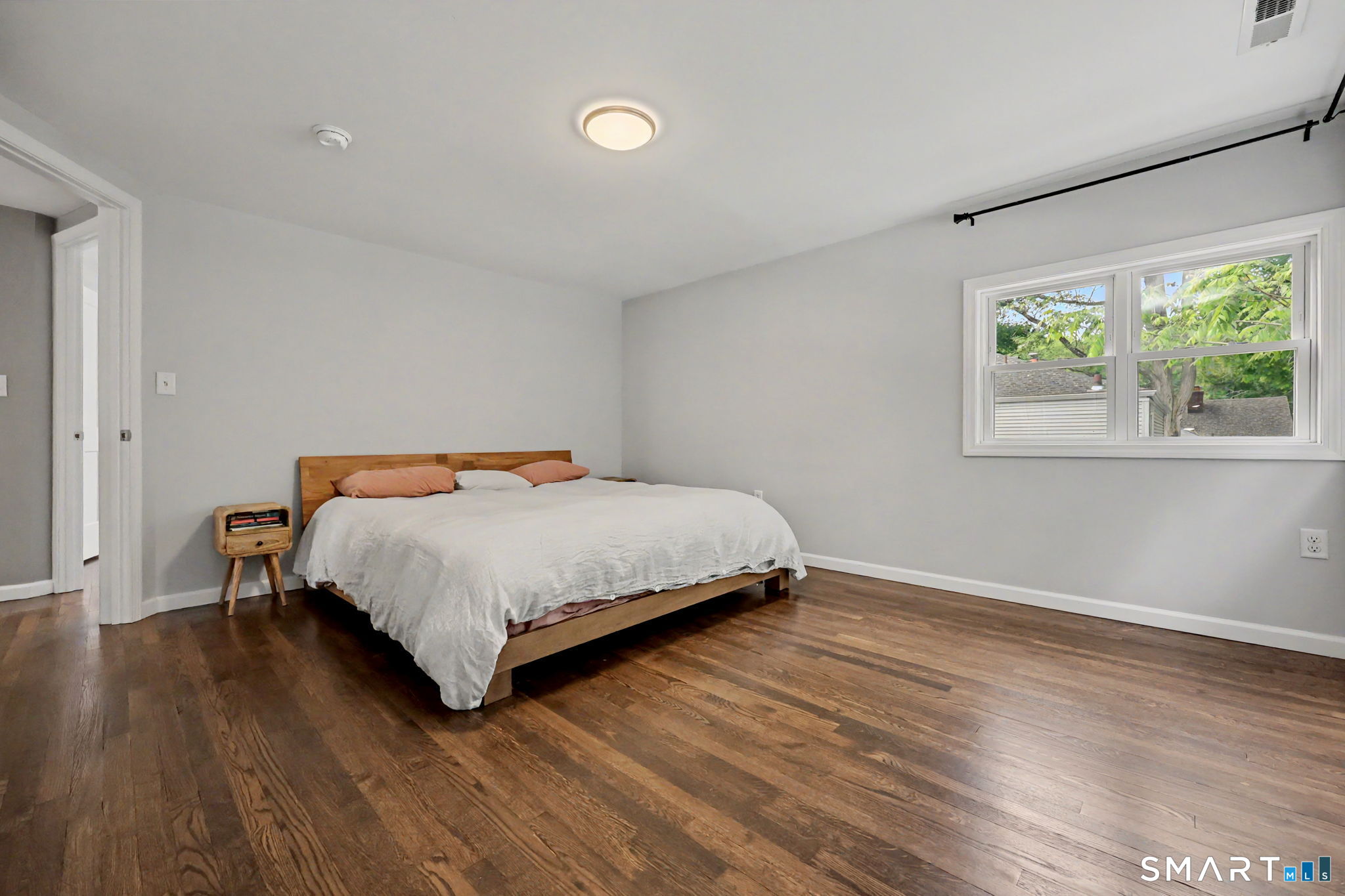 110 Lakeview Terrace