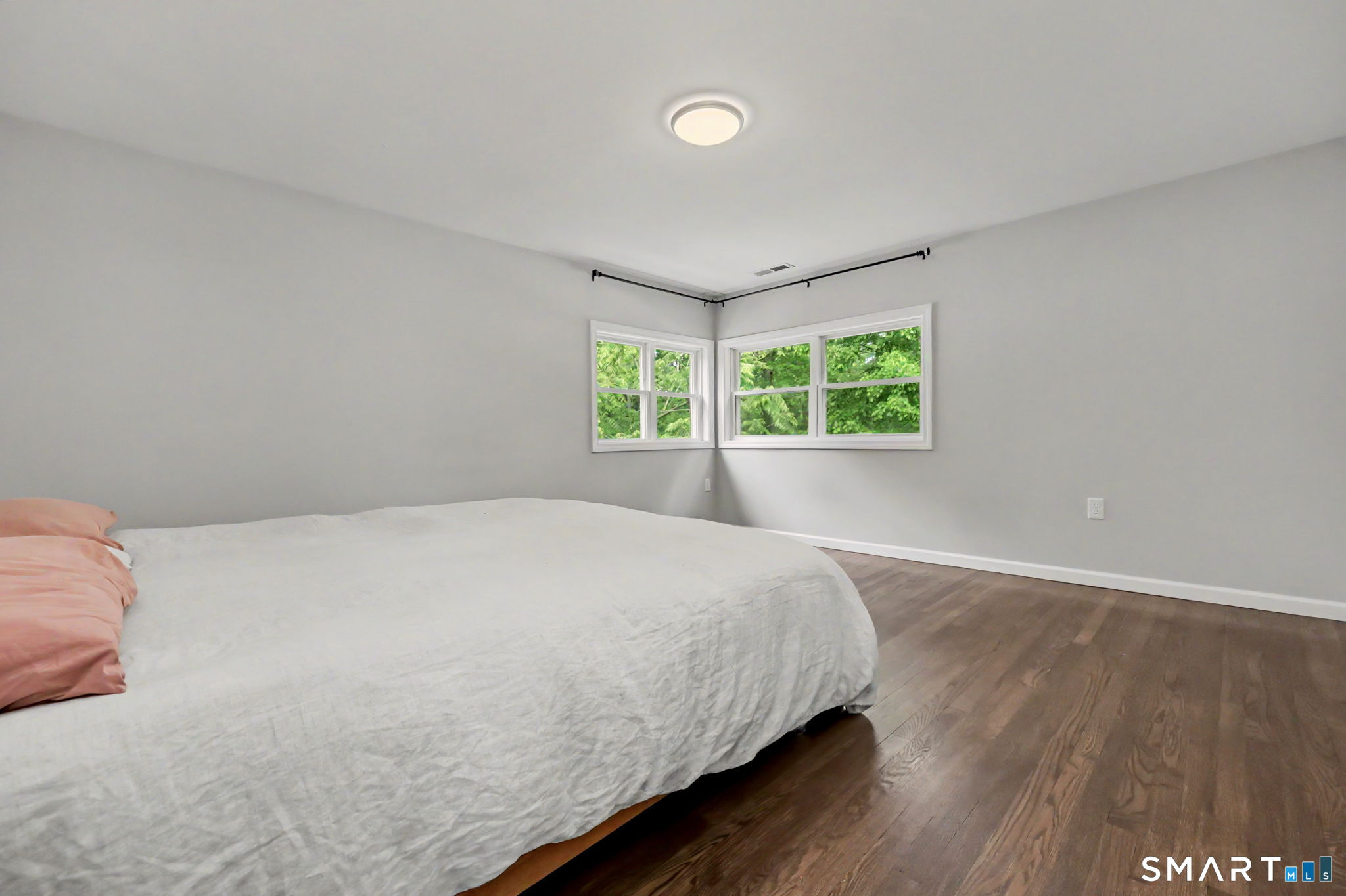 110 Lakeview Terrace