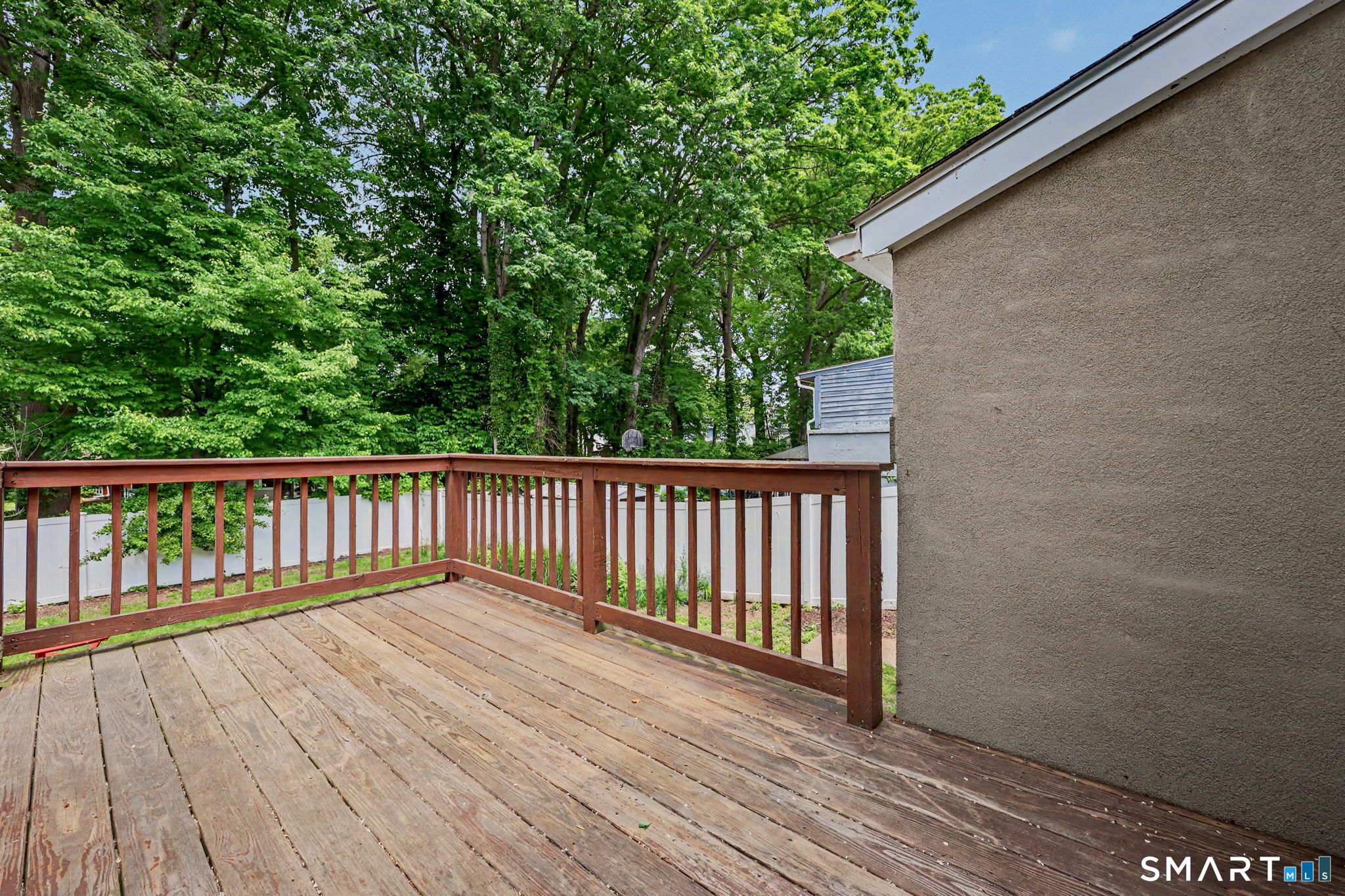 110 Lakeview Terrace