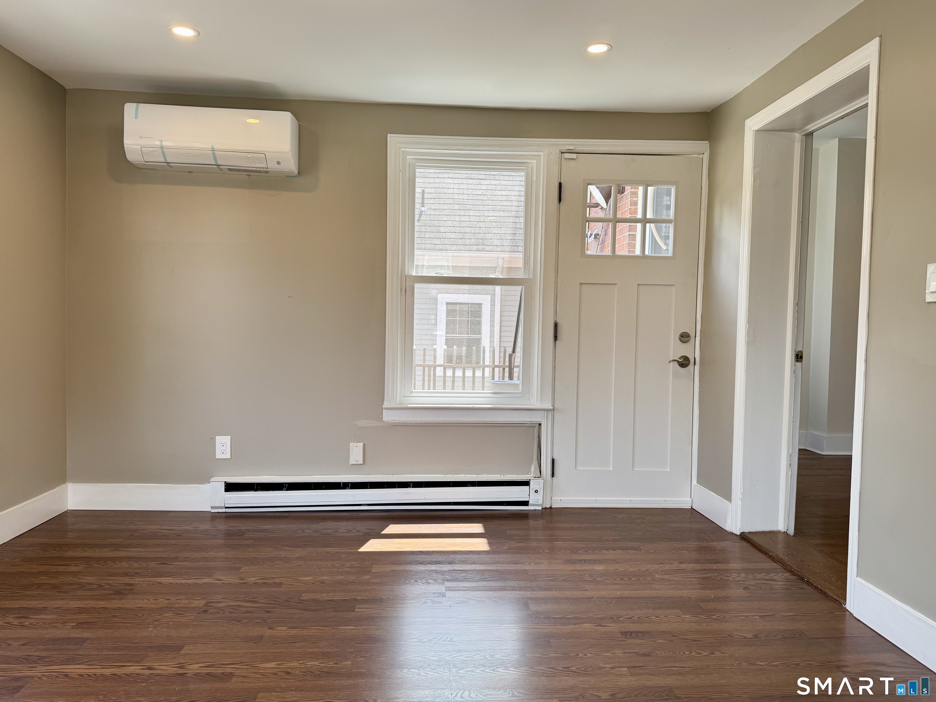 251 Edwards Street 2