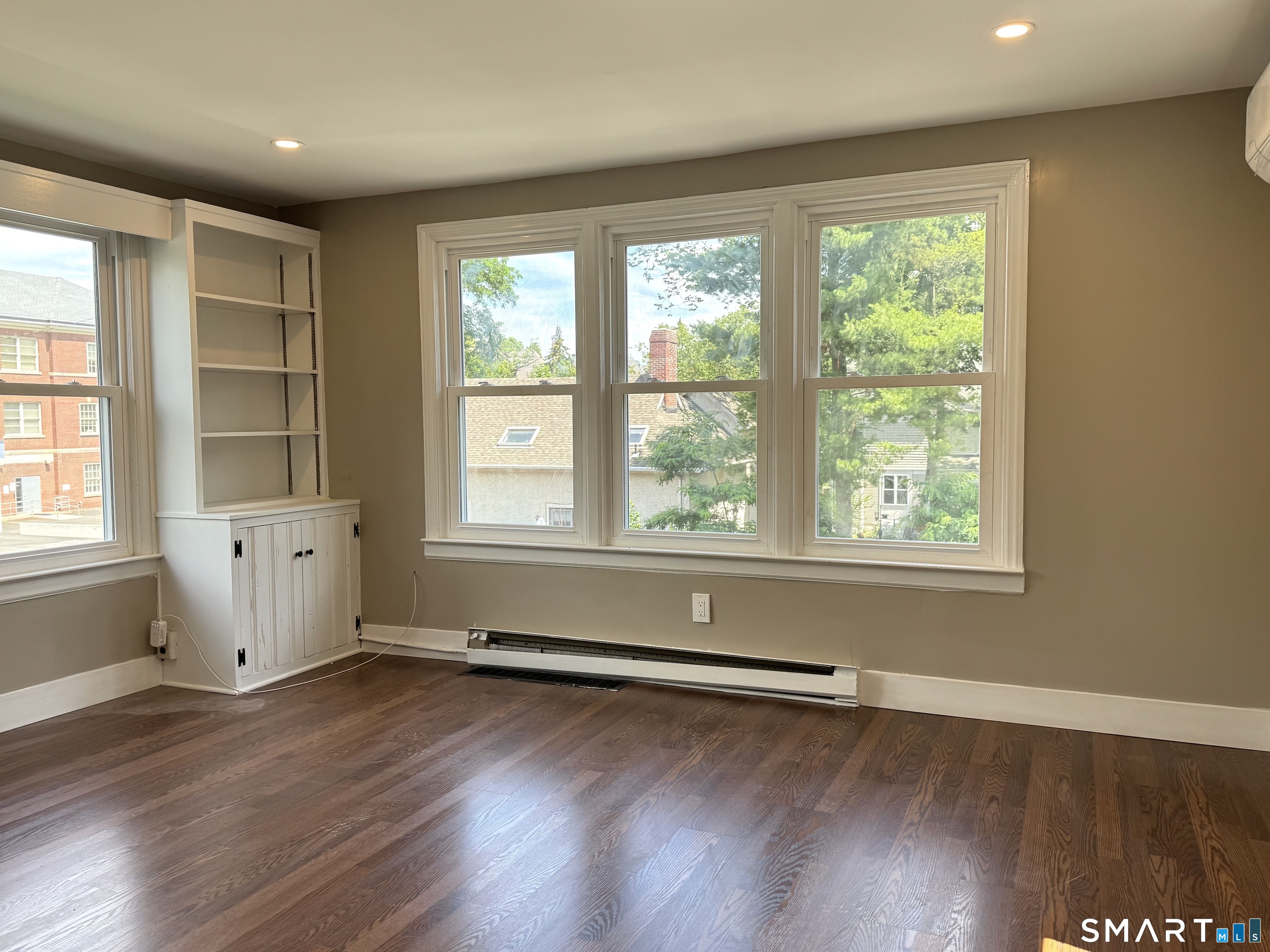 251 Edwards Street 2
