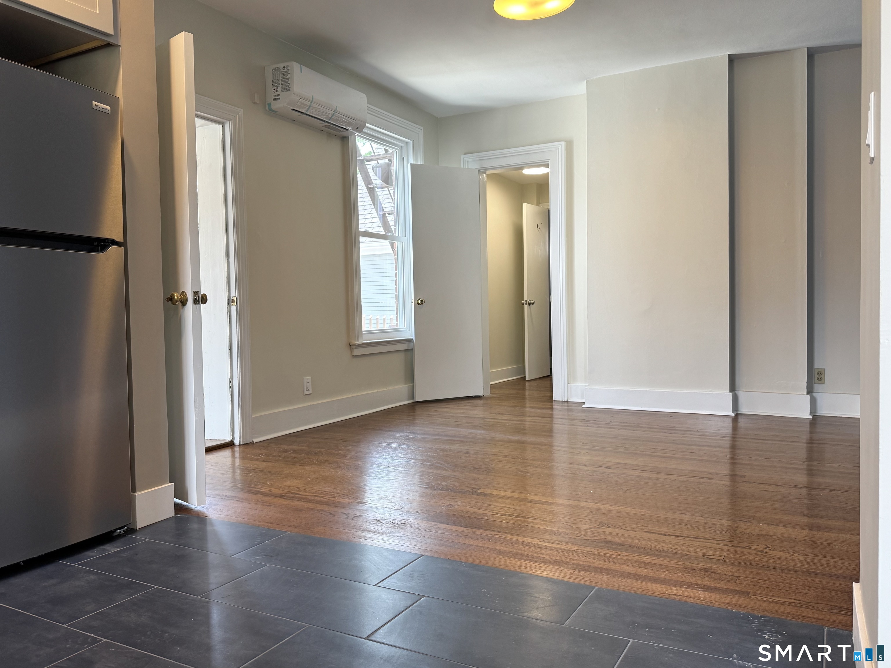 251 Edwards Street 2