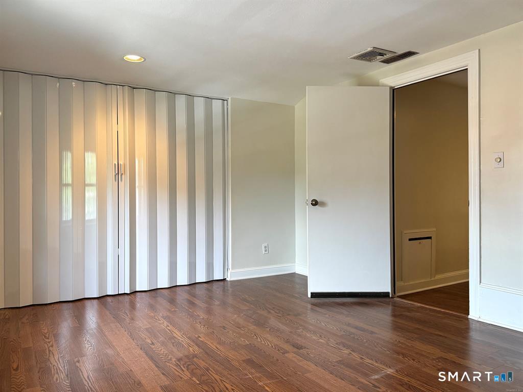251 Edwards Street 2