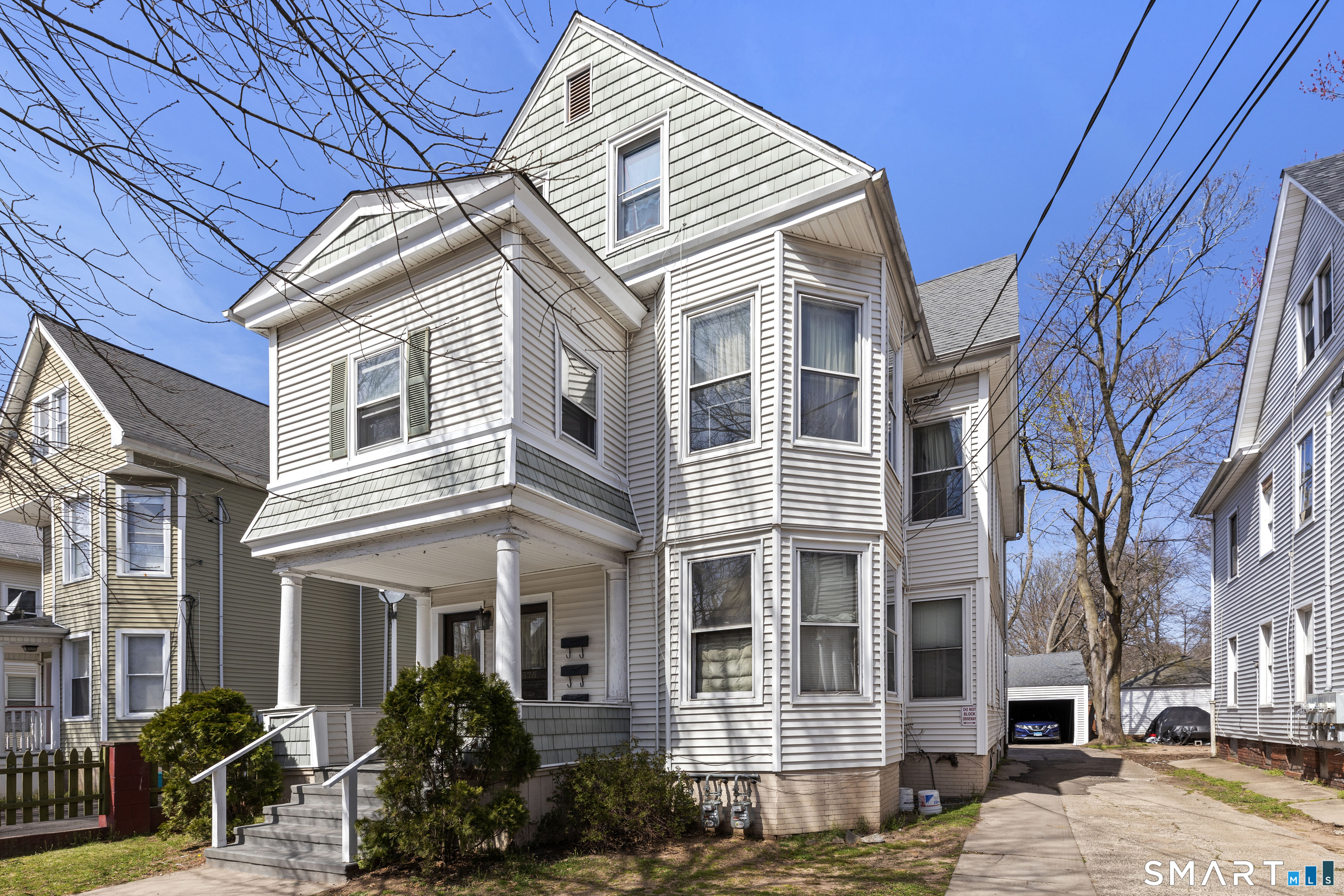 875 Elm Street