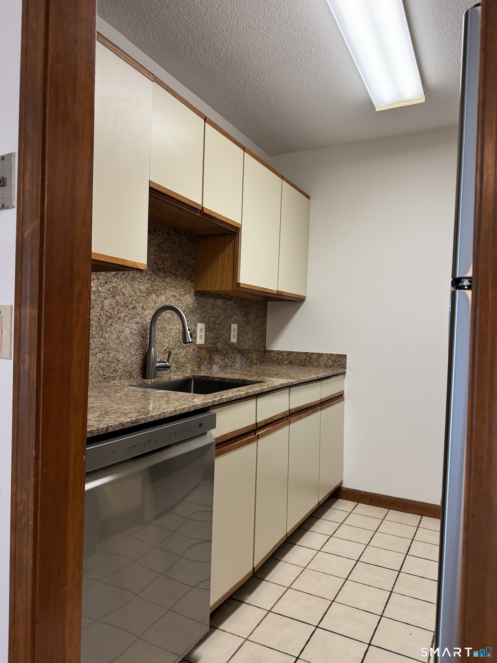 1022 Main Street Unit: 7