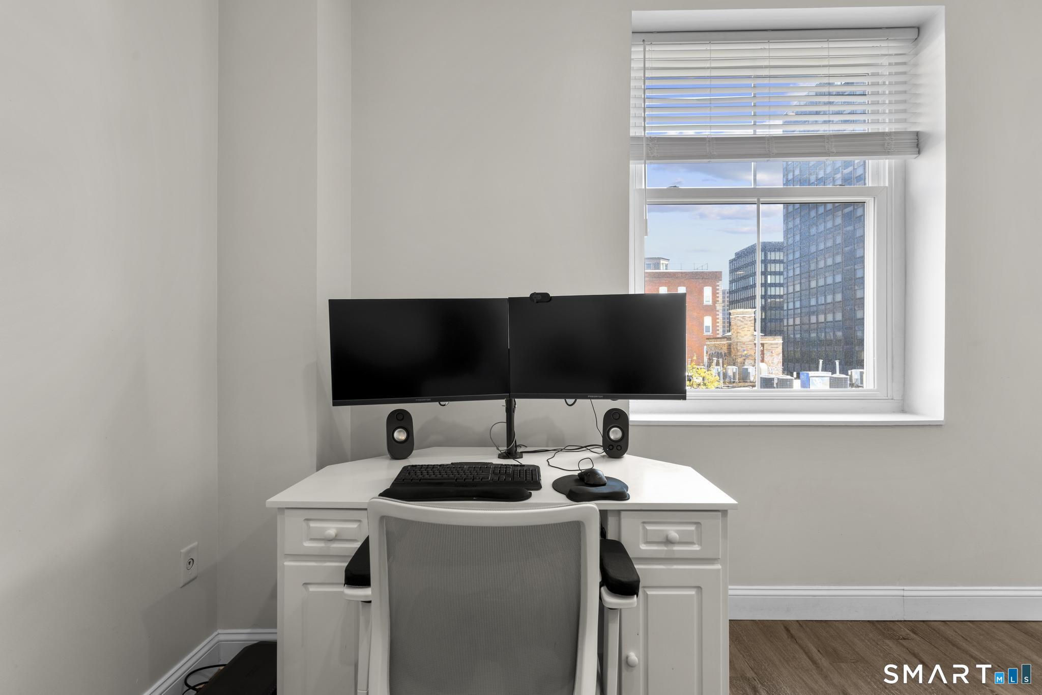196 Crown Street Unit: 507