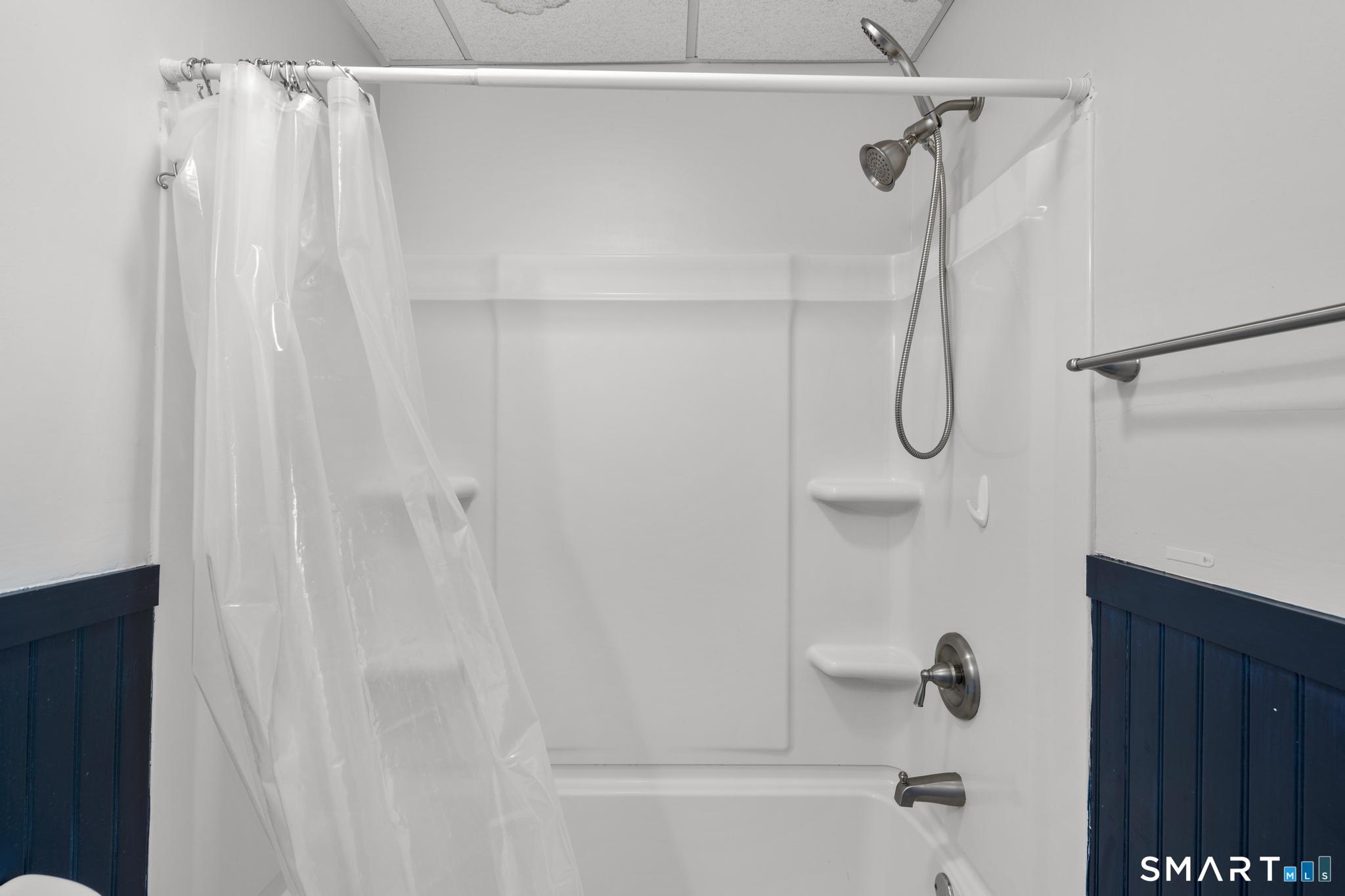 196 Crown Street Unit: 507