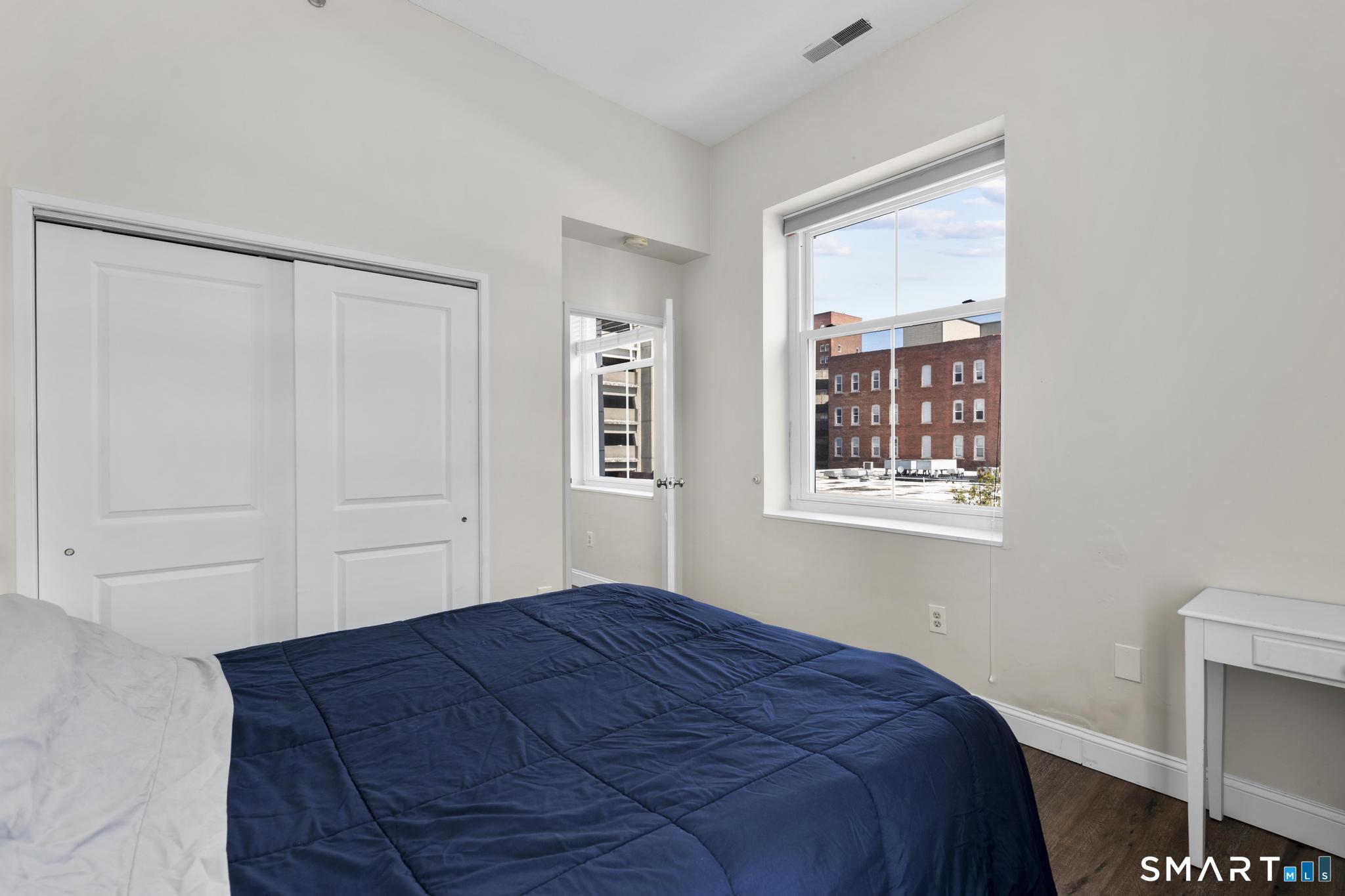 196 Crown Street Unit: 507
