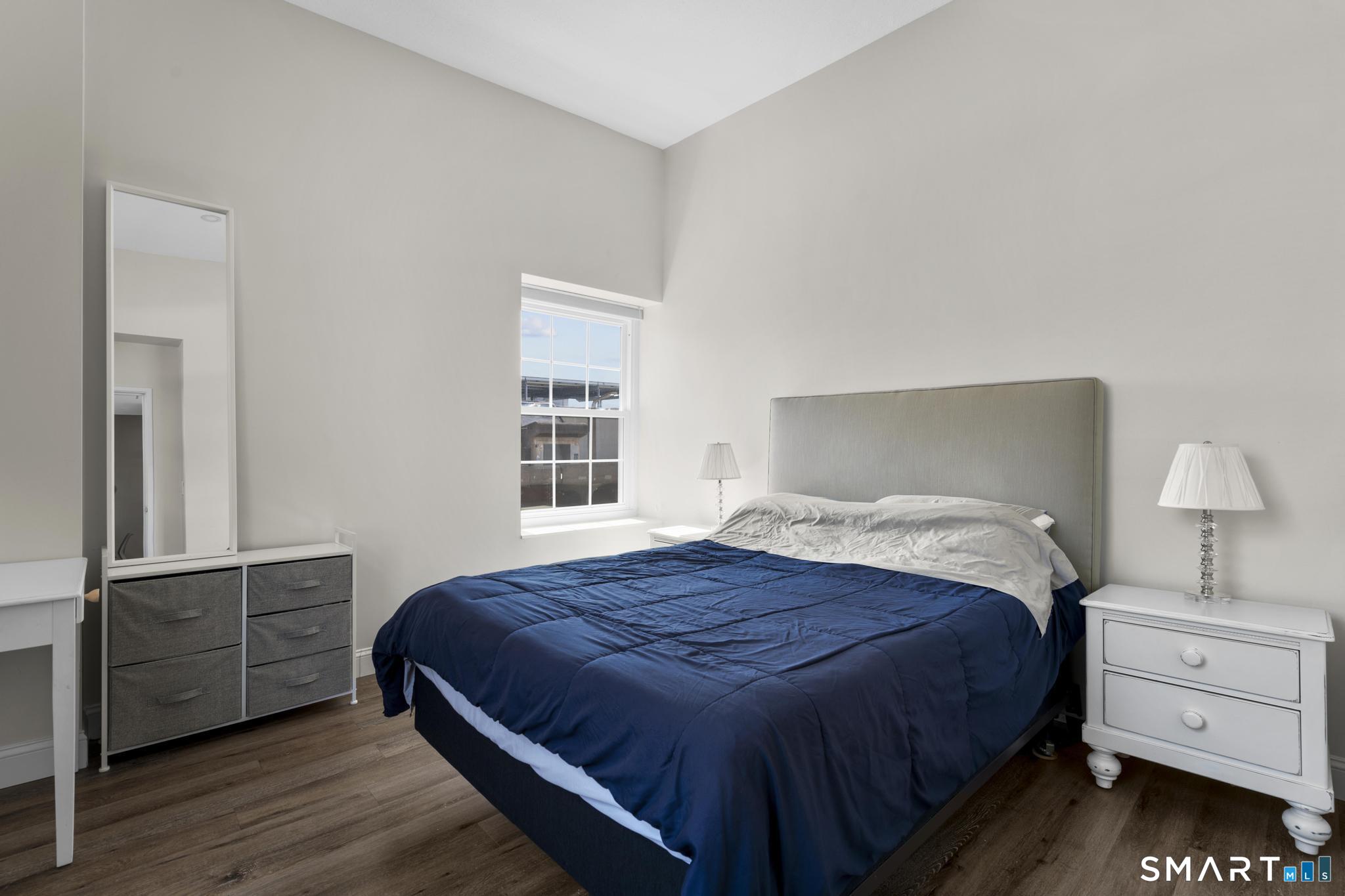 196 Crown Street Unit: 507