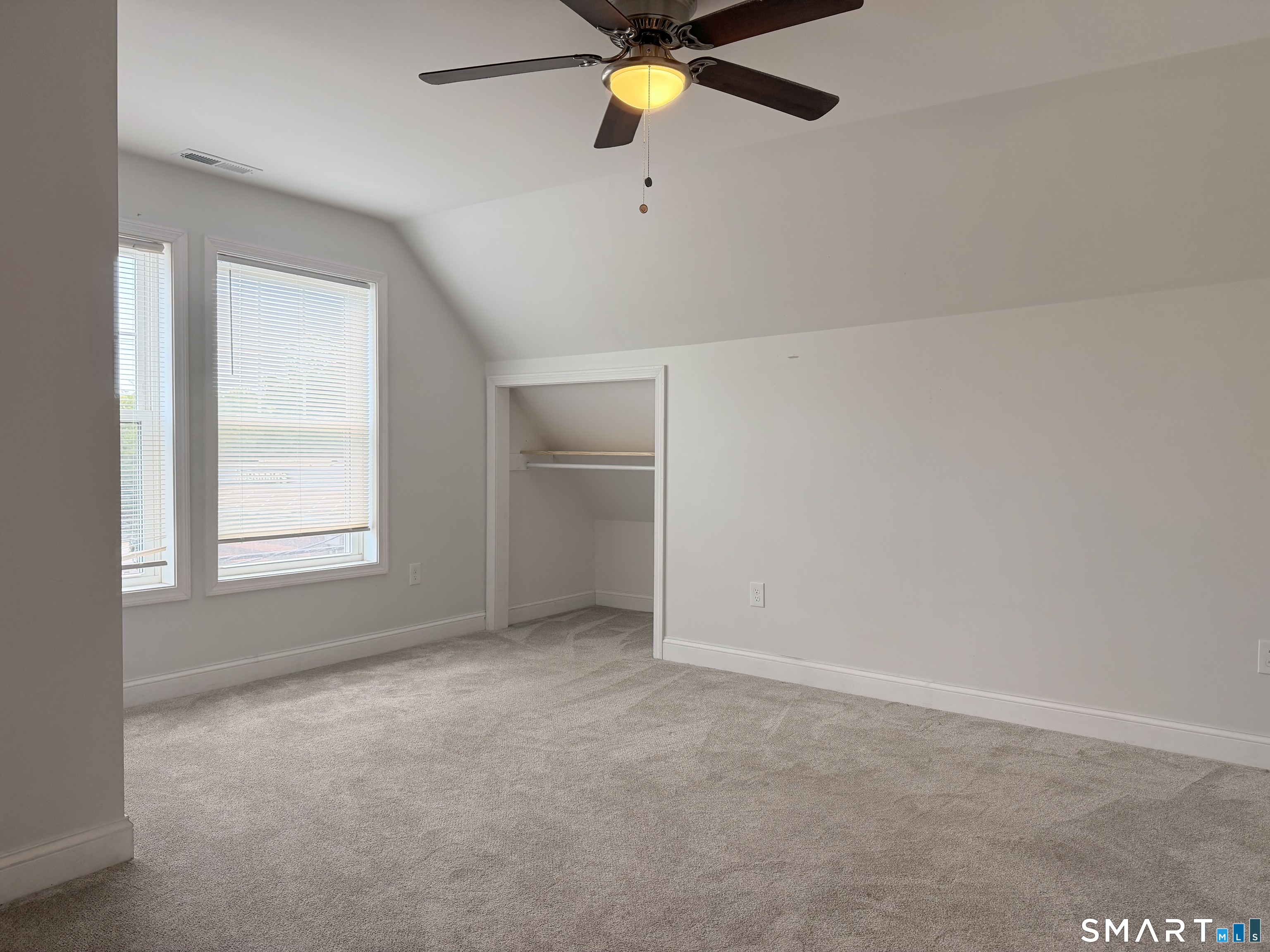 1085-11 Whalley Avenue Unit: 11