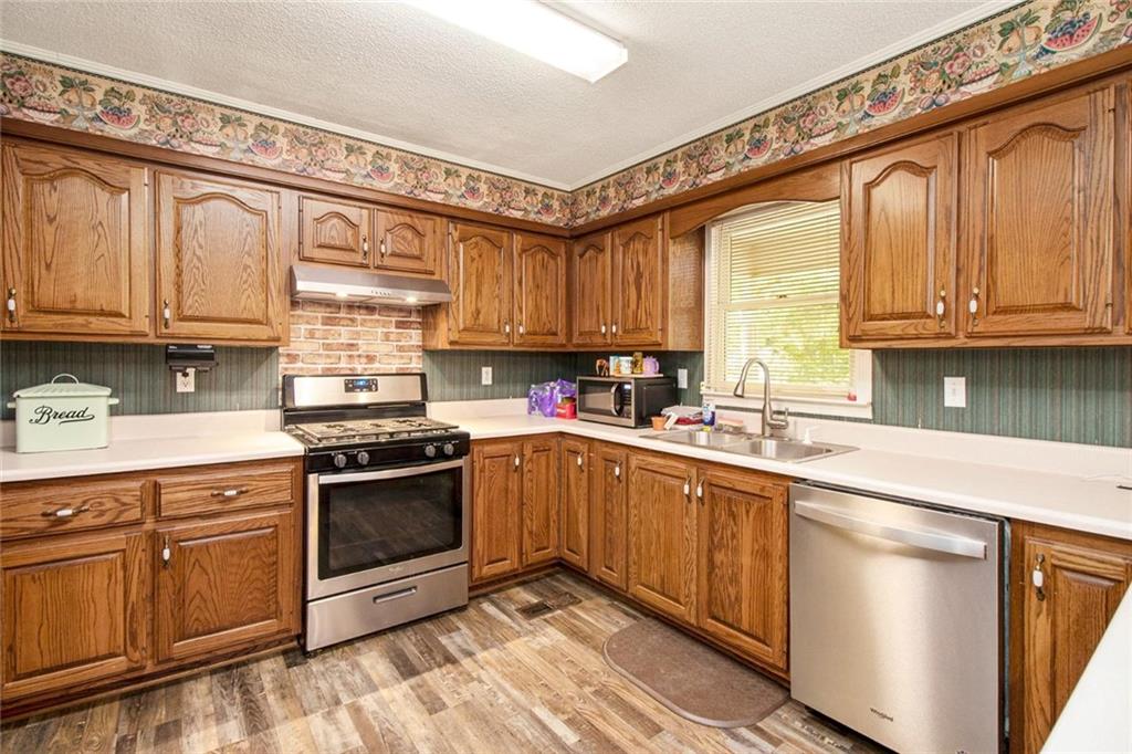 130 Lexington Drive NE