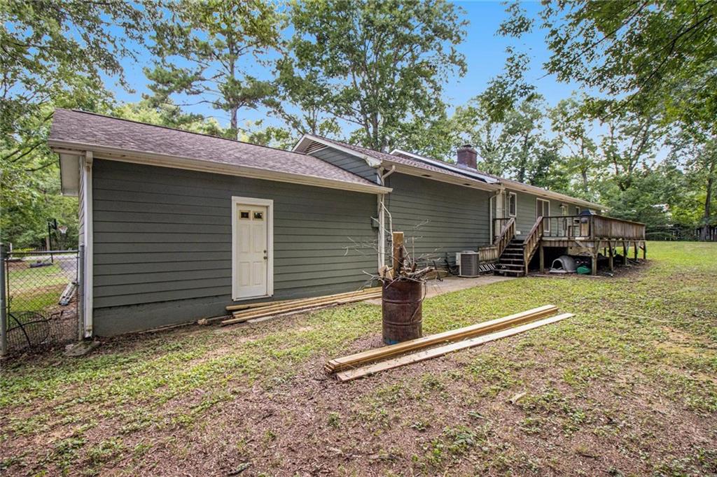 130 Lexington Drive NE