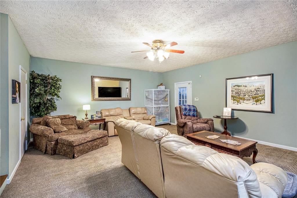 130 Lexington Drive NE