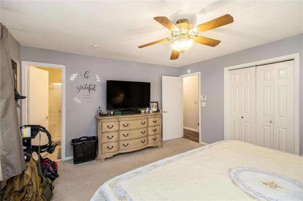 130 Lexington Drive NE