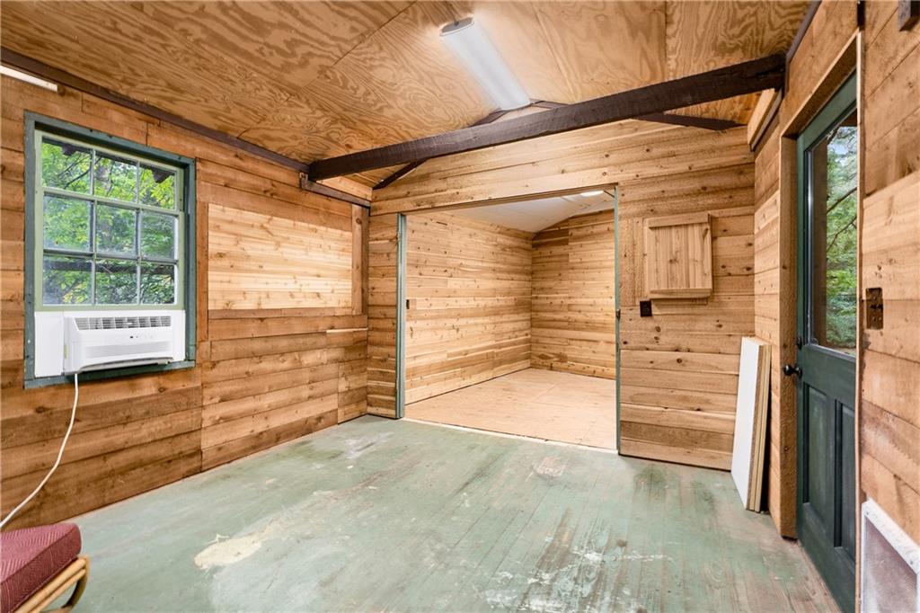 1811 E Clifton Road NE